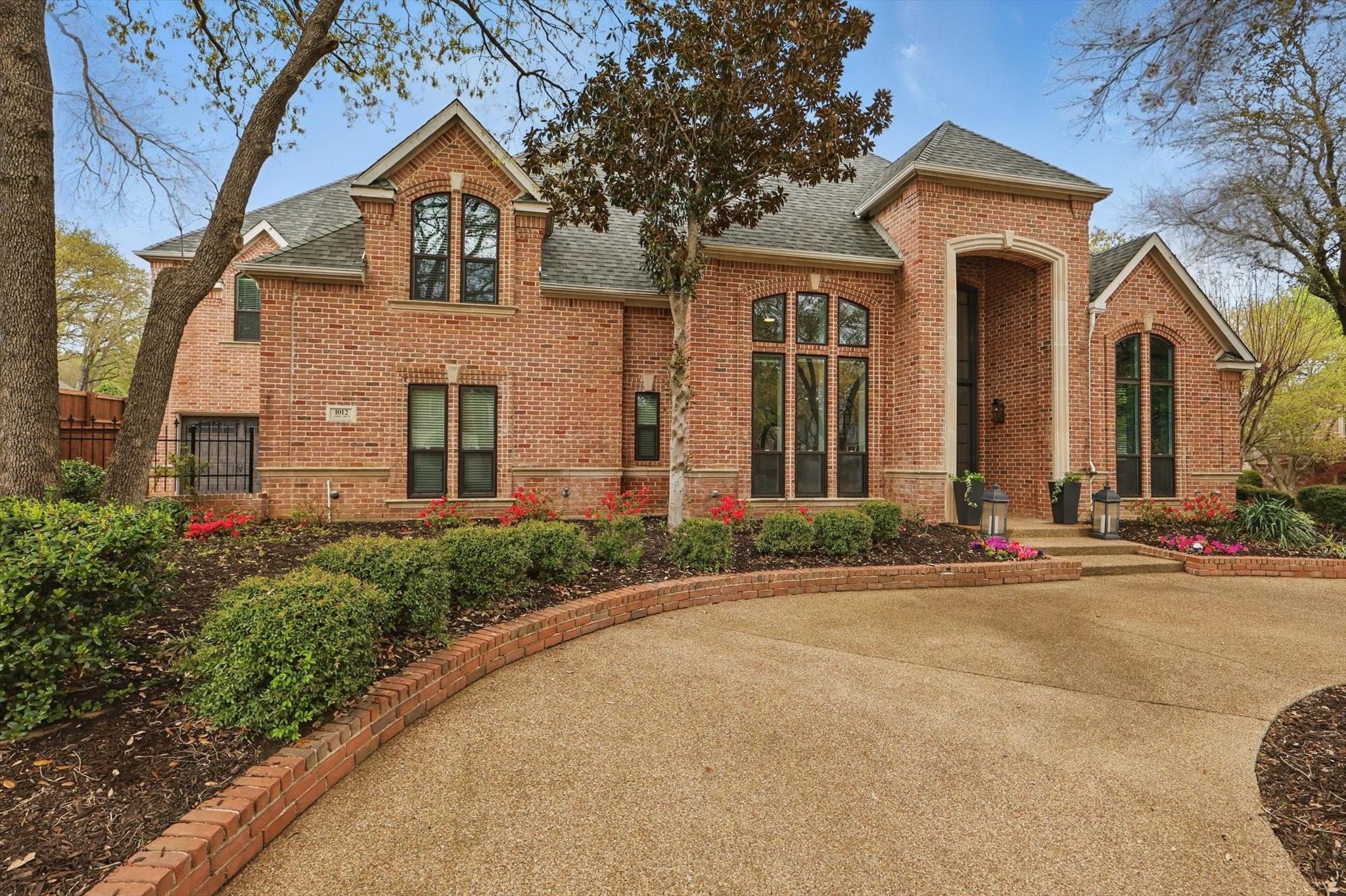 1012 Ashlawn Drive