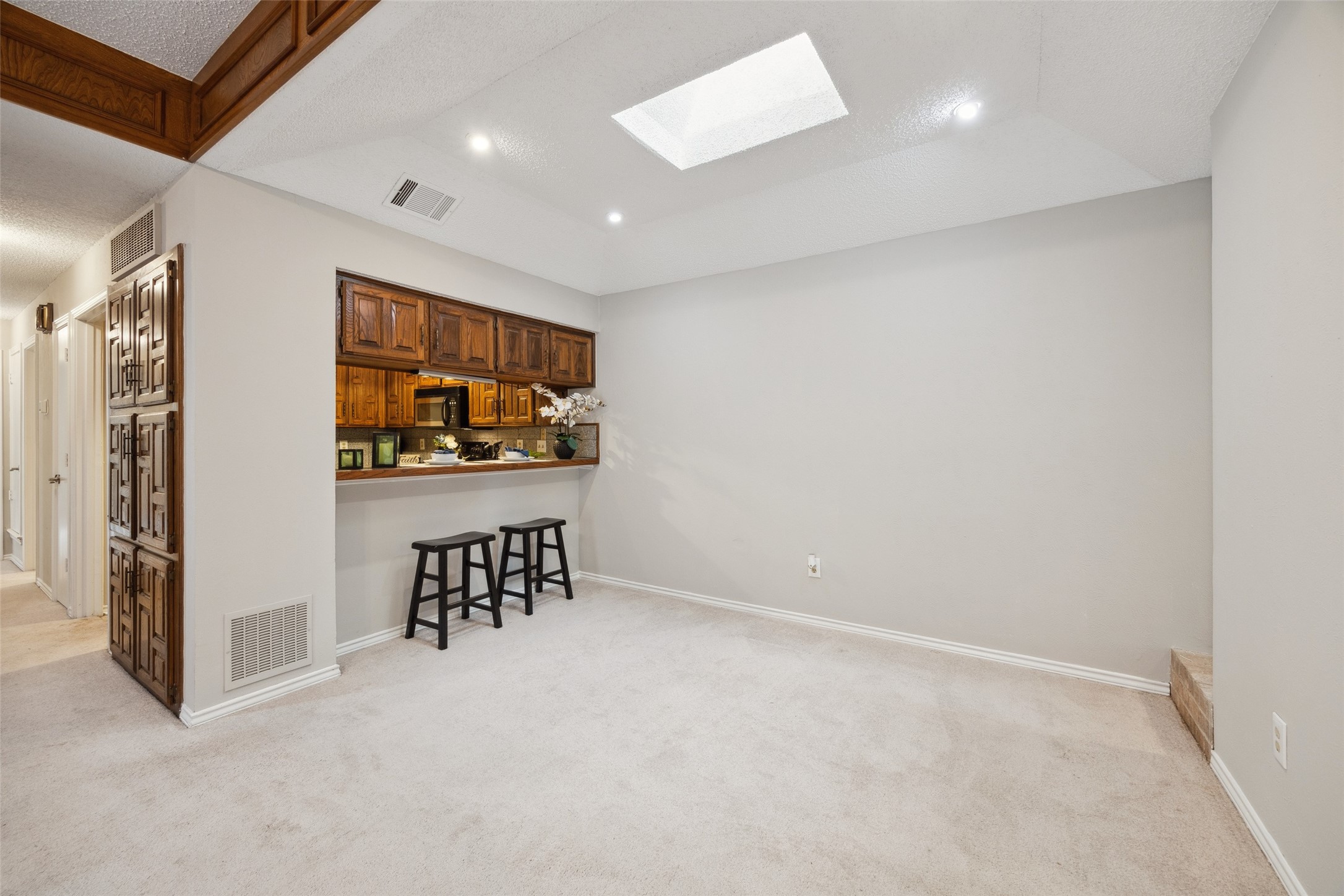 3632 Country Club Drive W