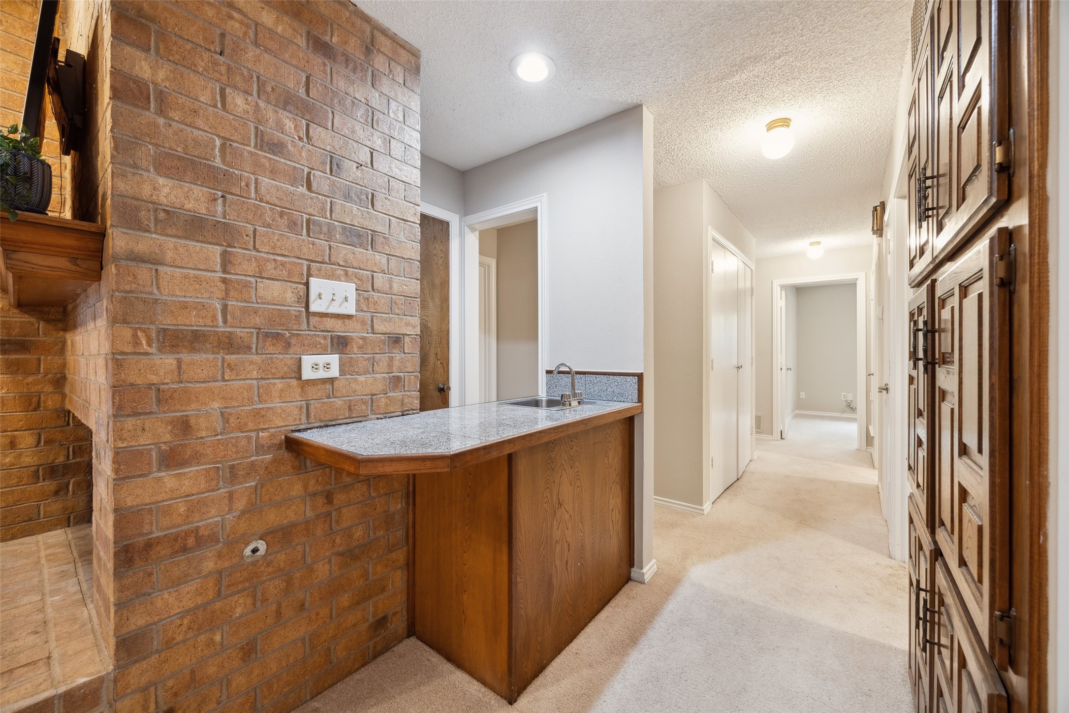 3632 Country Club Drive W