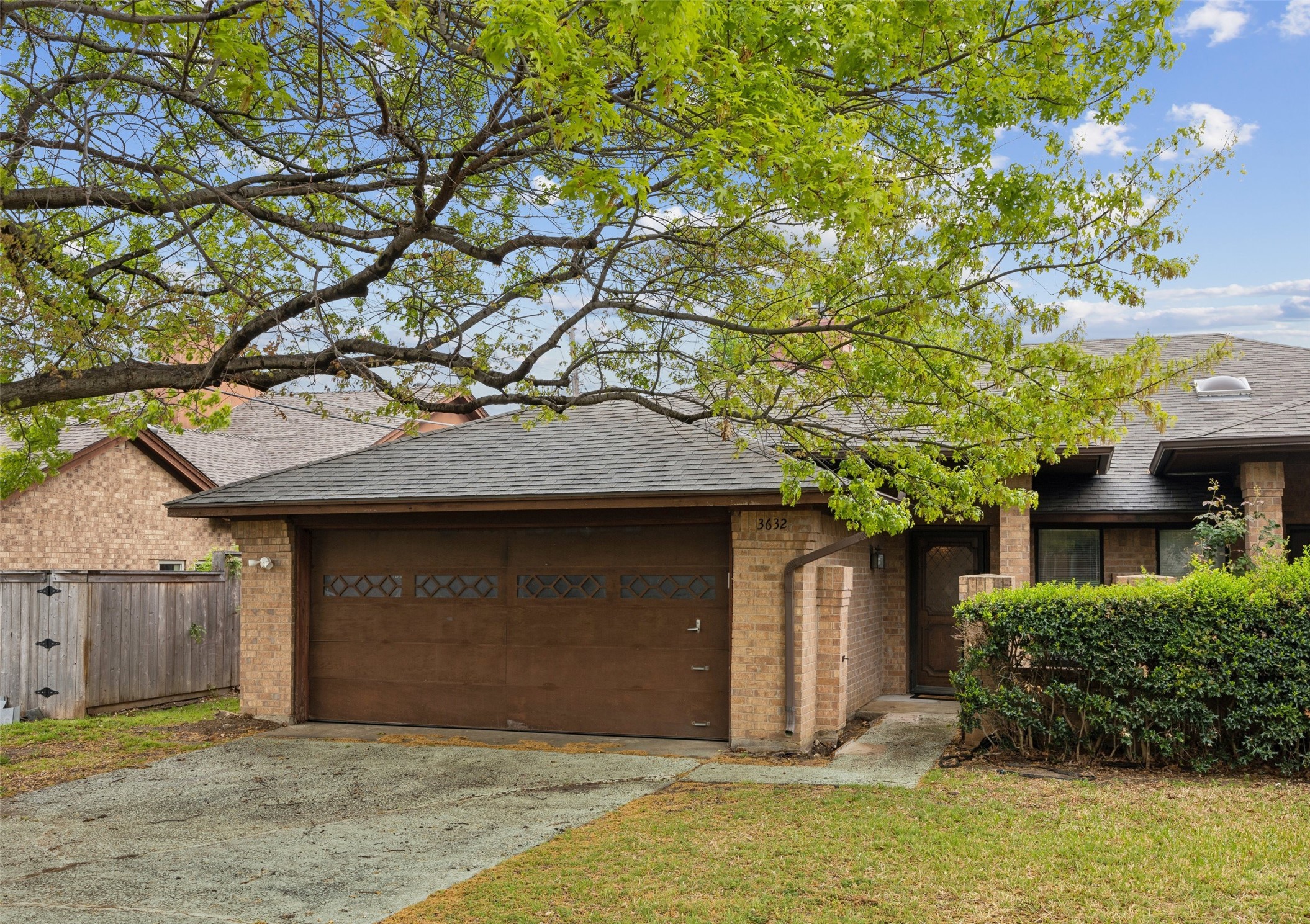 3632 Country Club Drive W