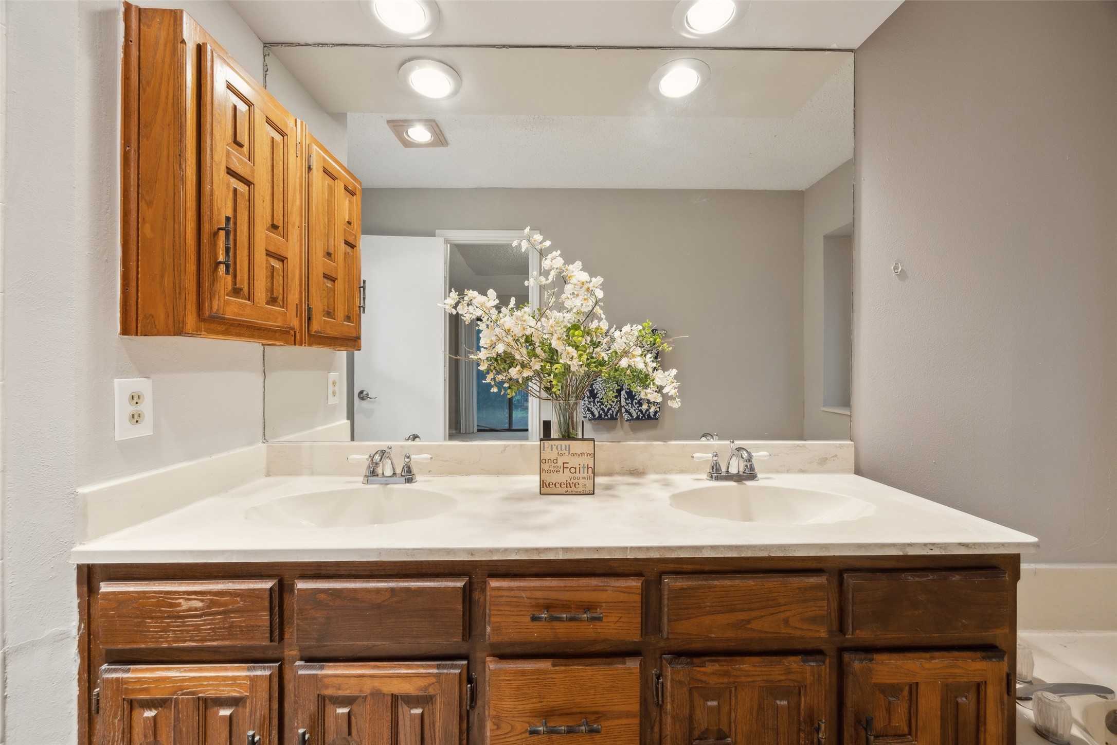 3632 Country Club Drive W