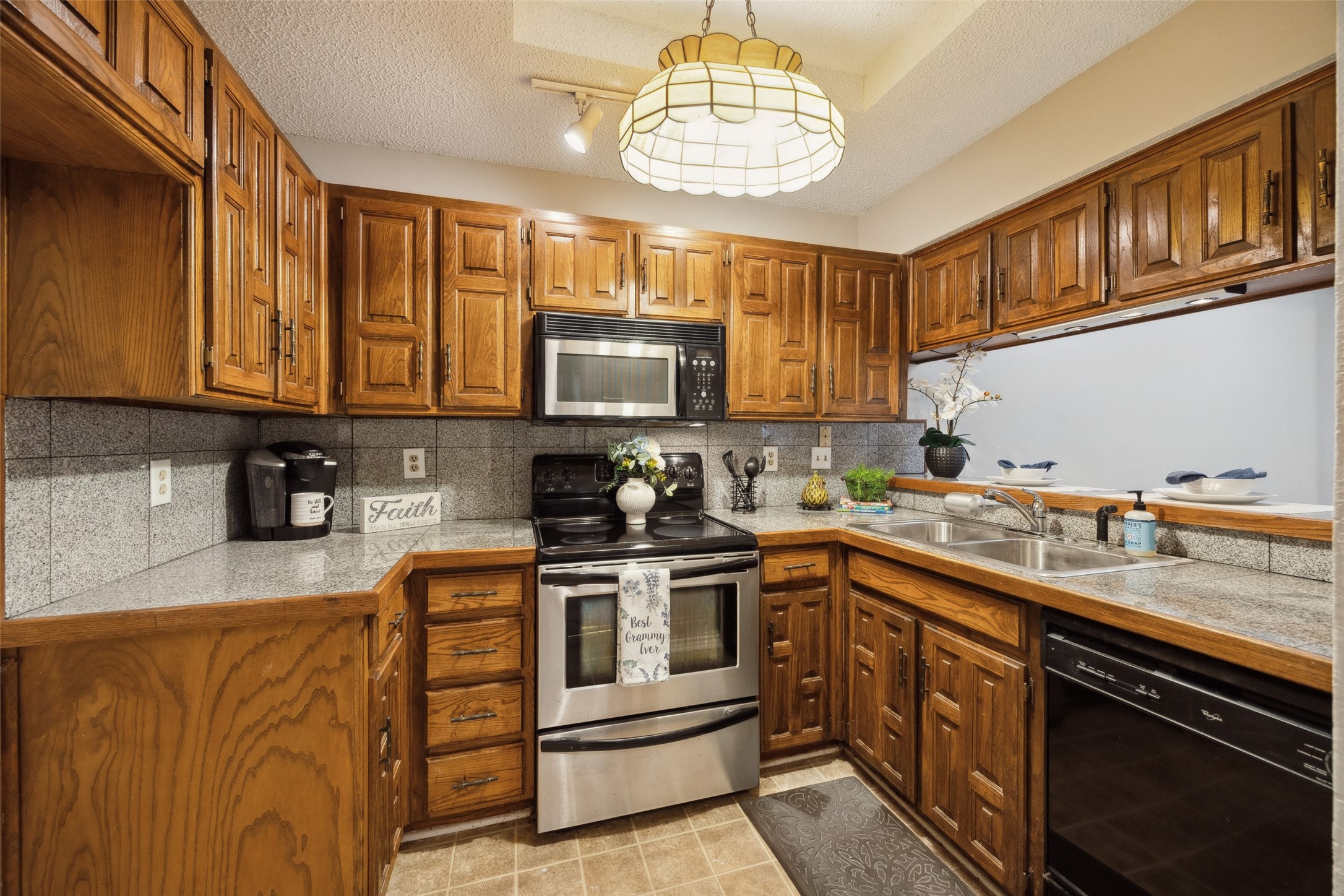 3632 Country Club Drive W