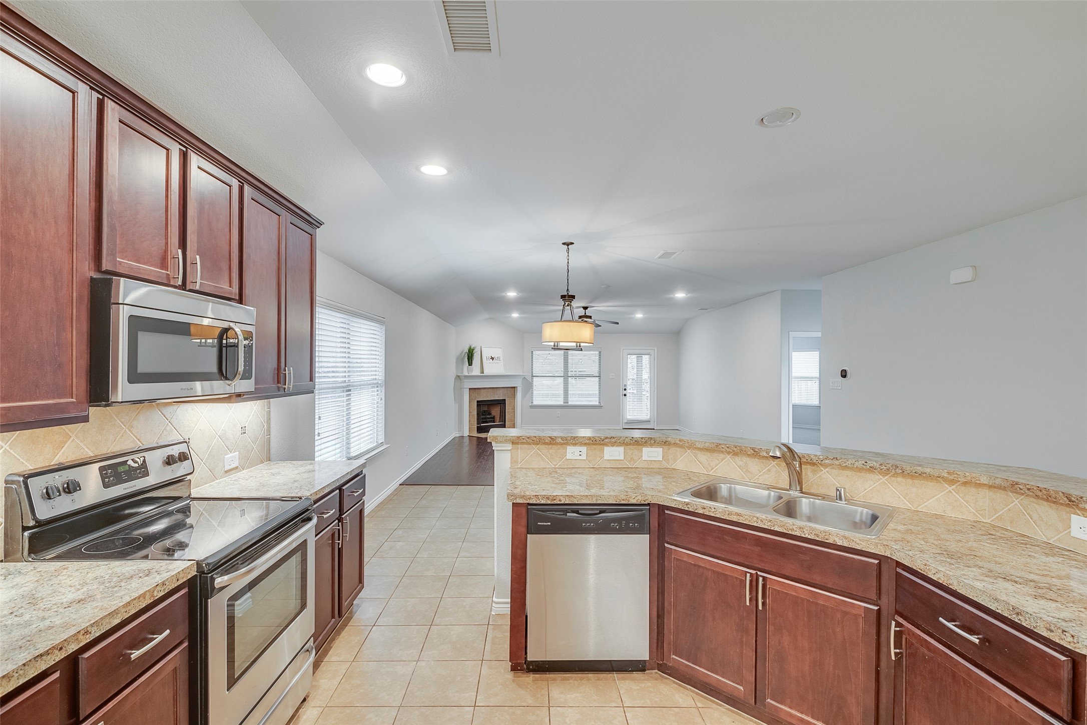 15036 Seventeen Lakes Boulevard