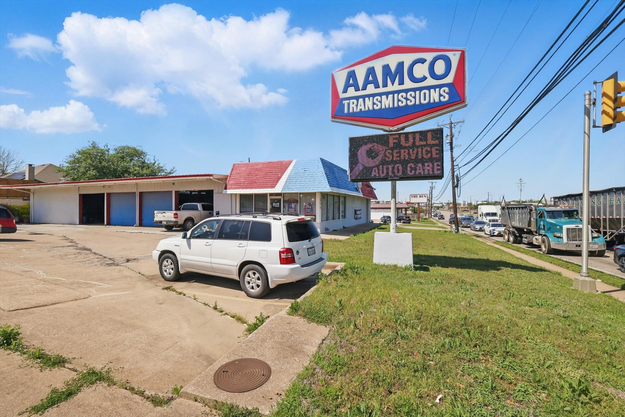 318 S Industrial Boulevard