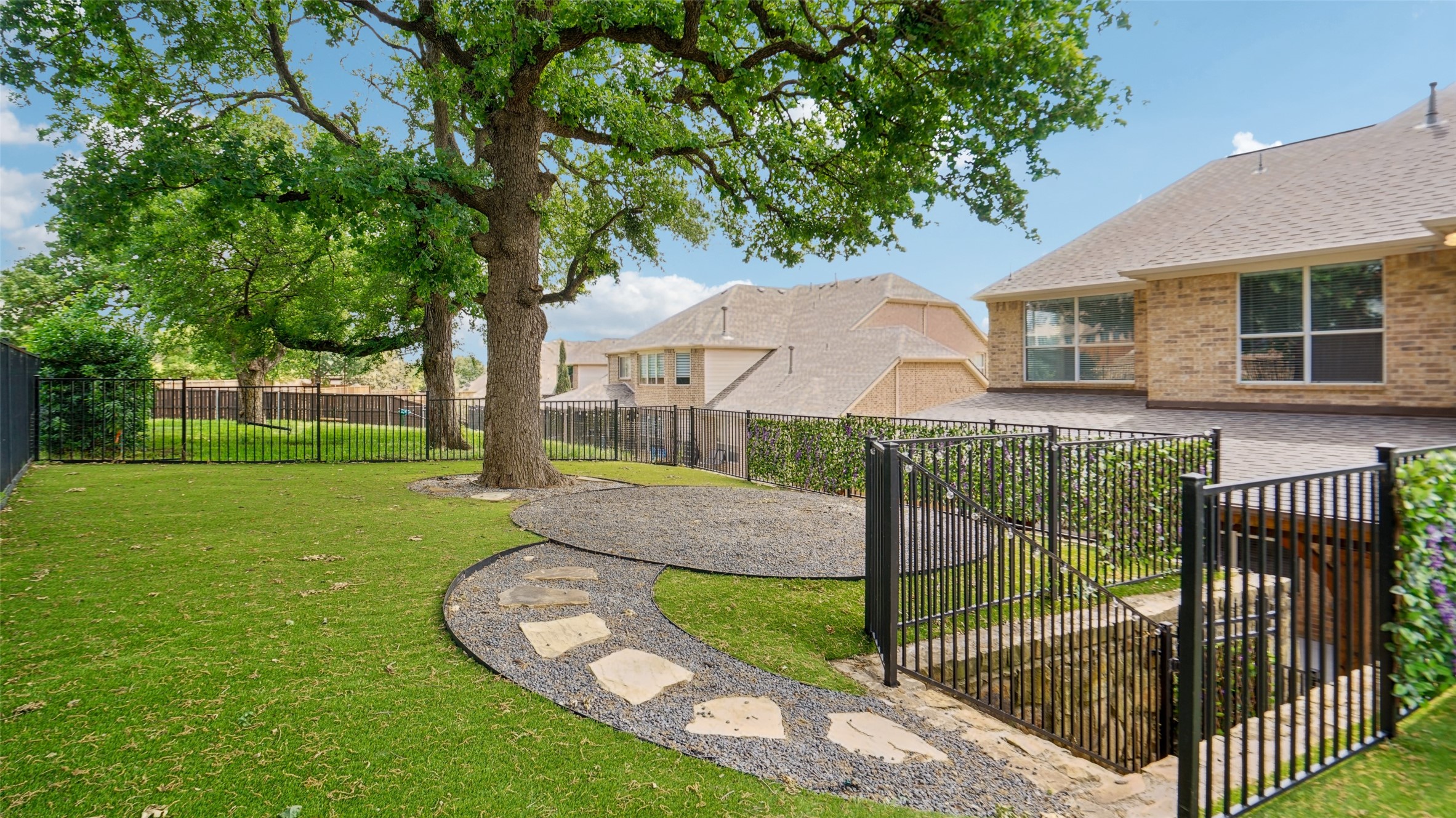 4921 Bob Wills Drive