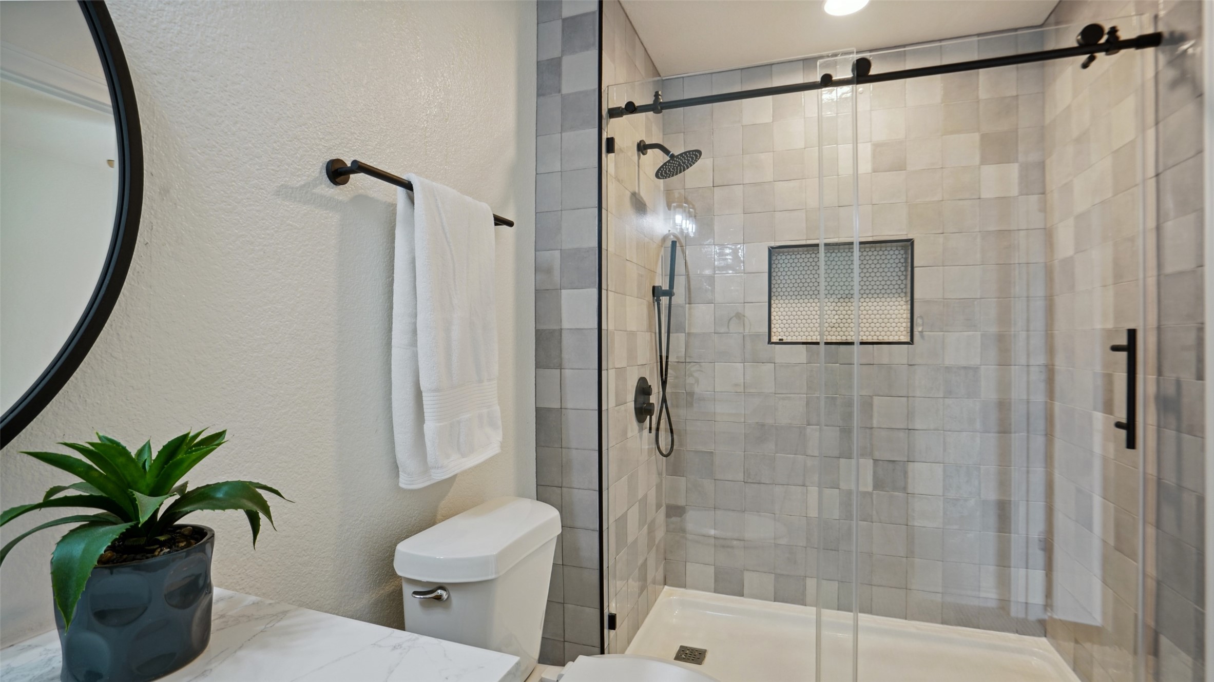 4921 Bob Wills Drive