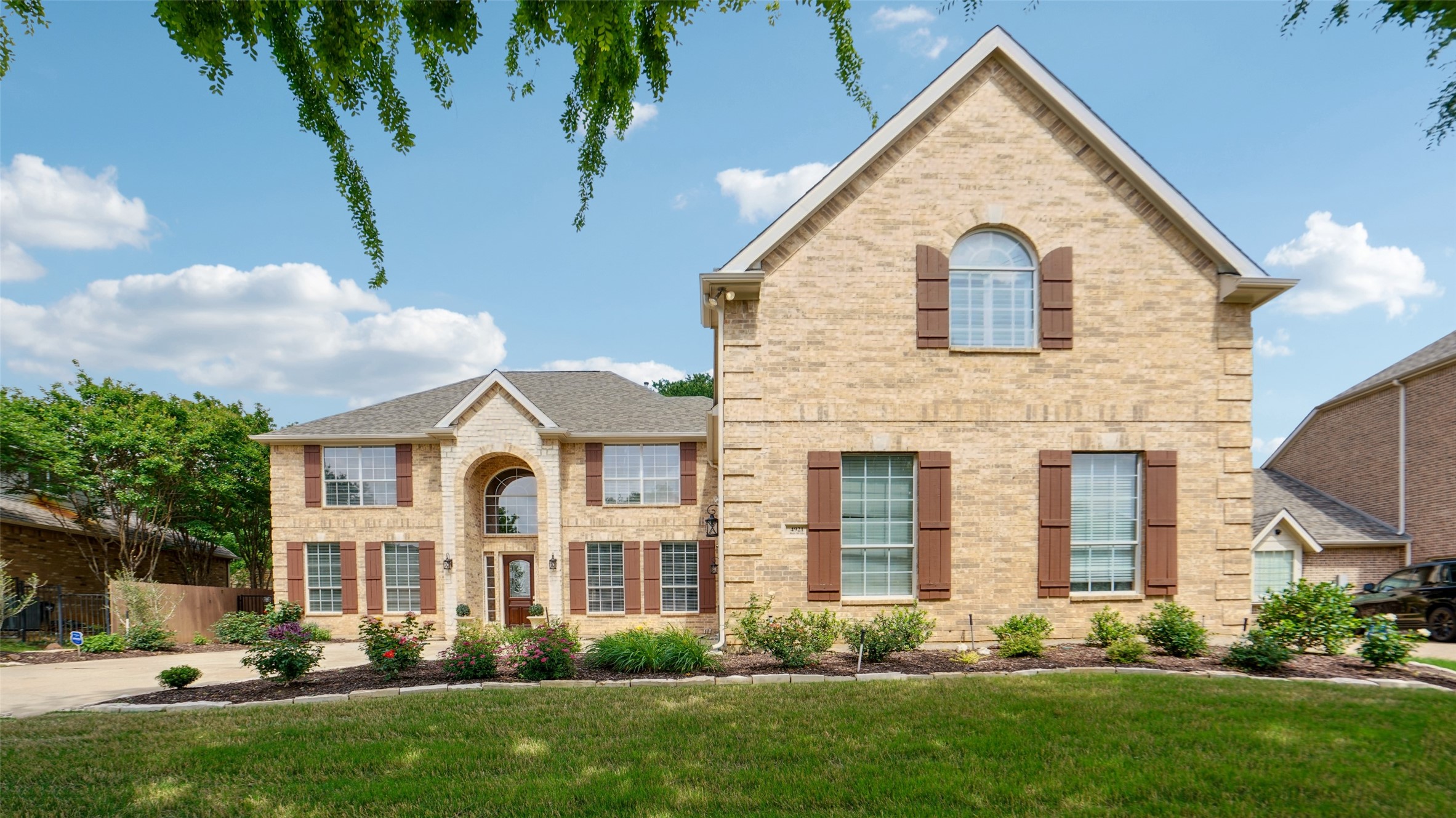 4921 Bob Wills Drive