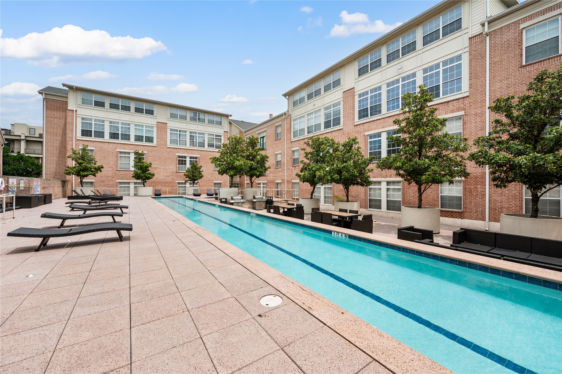 2305 Worthington Street 328