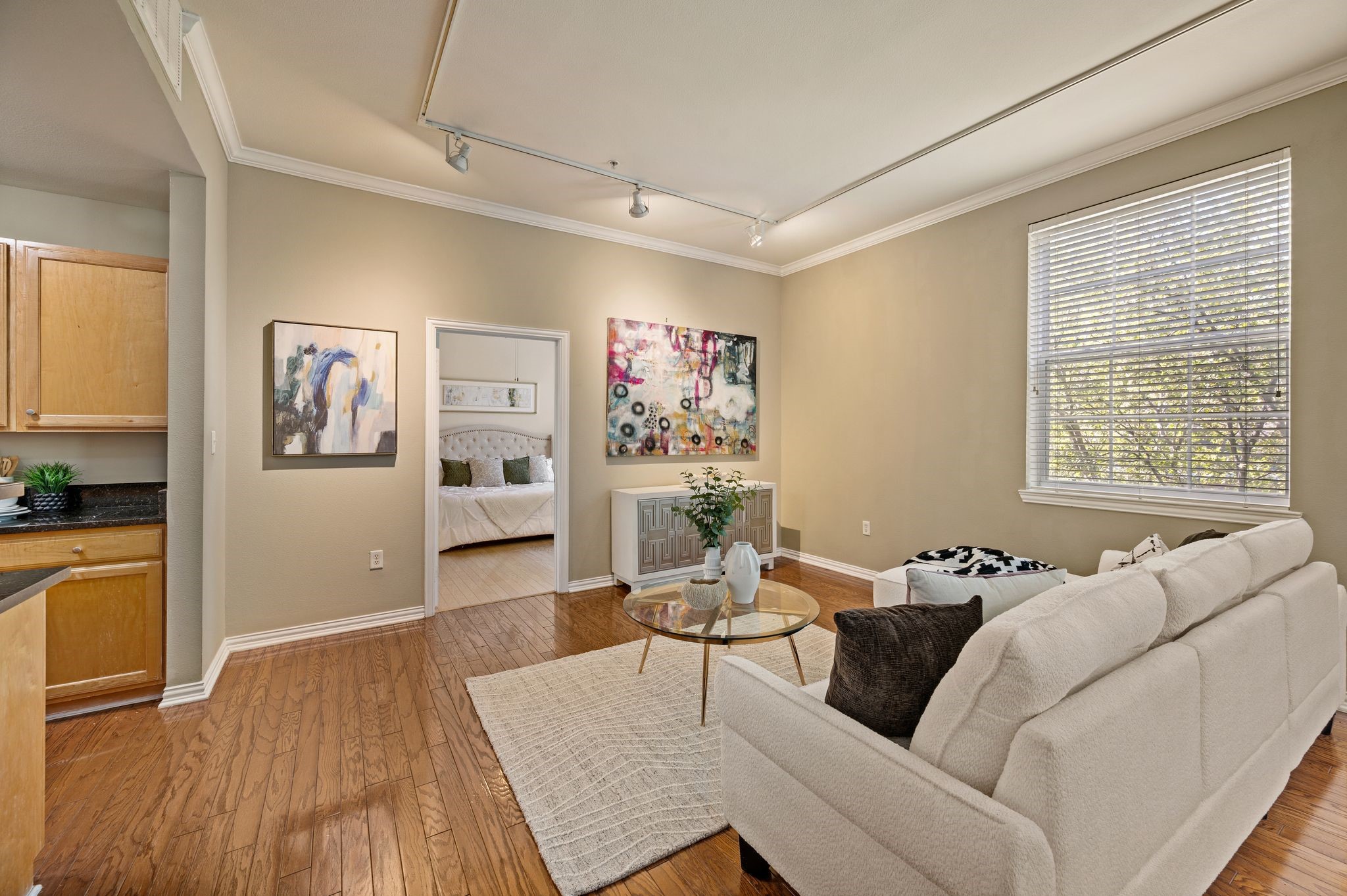 2305 Worthington Street 328