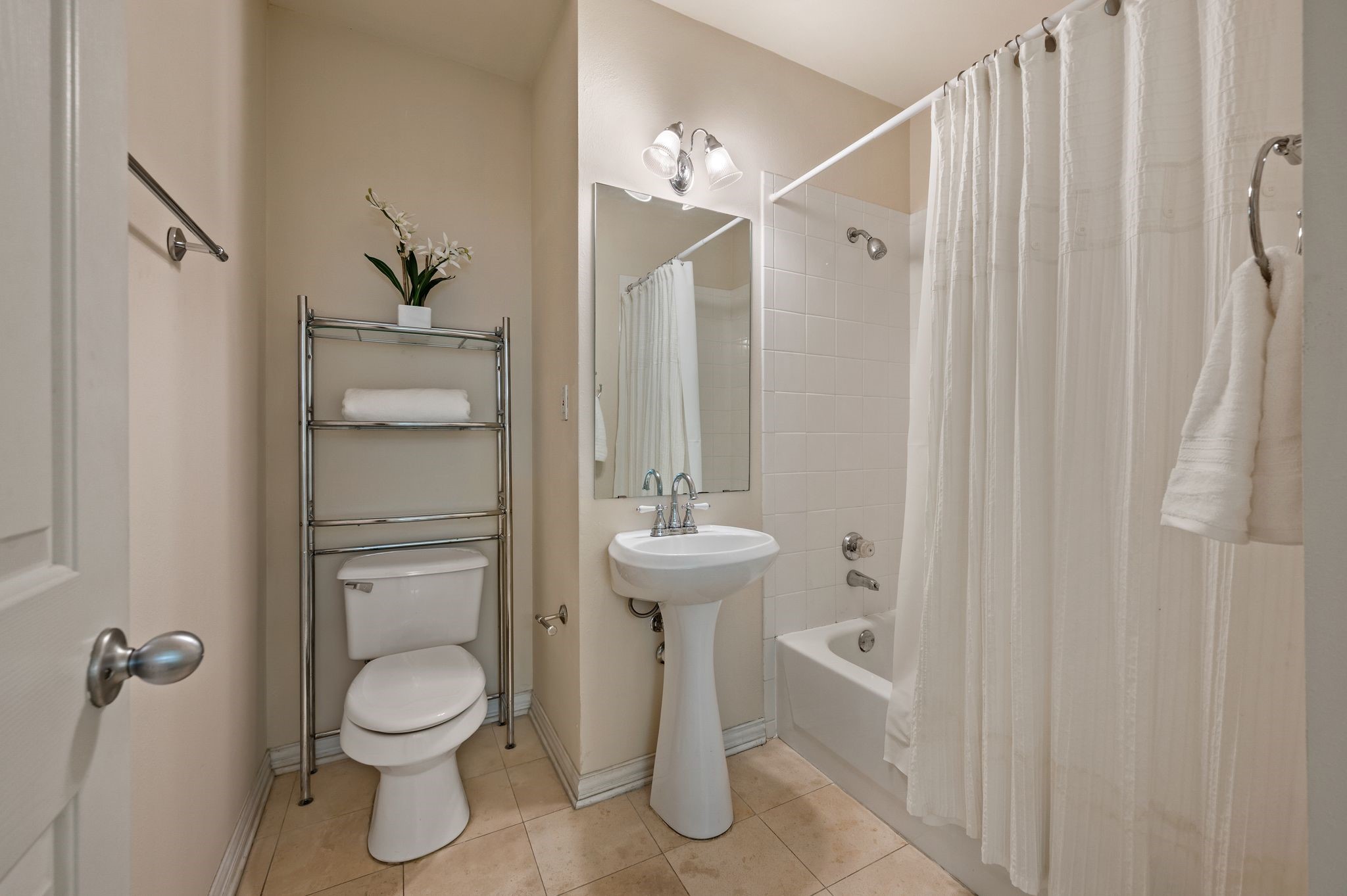 2305 Worthington Street 328