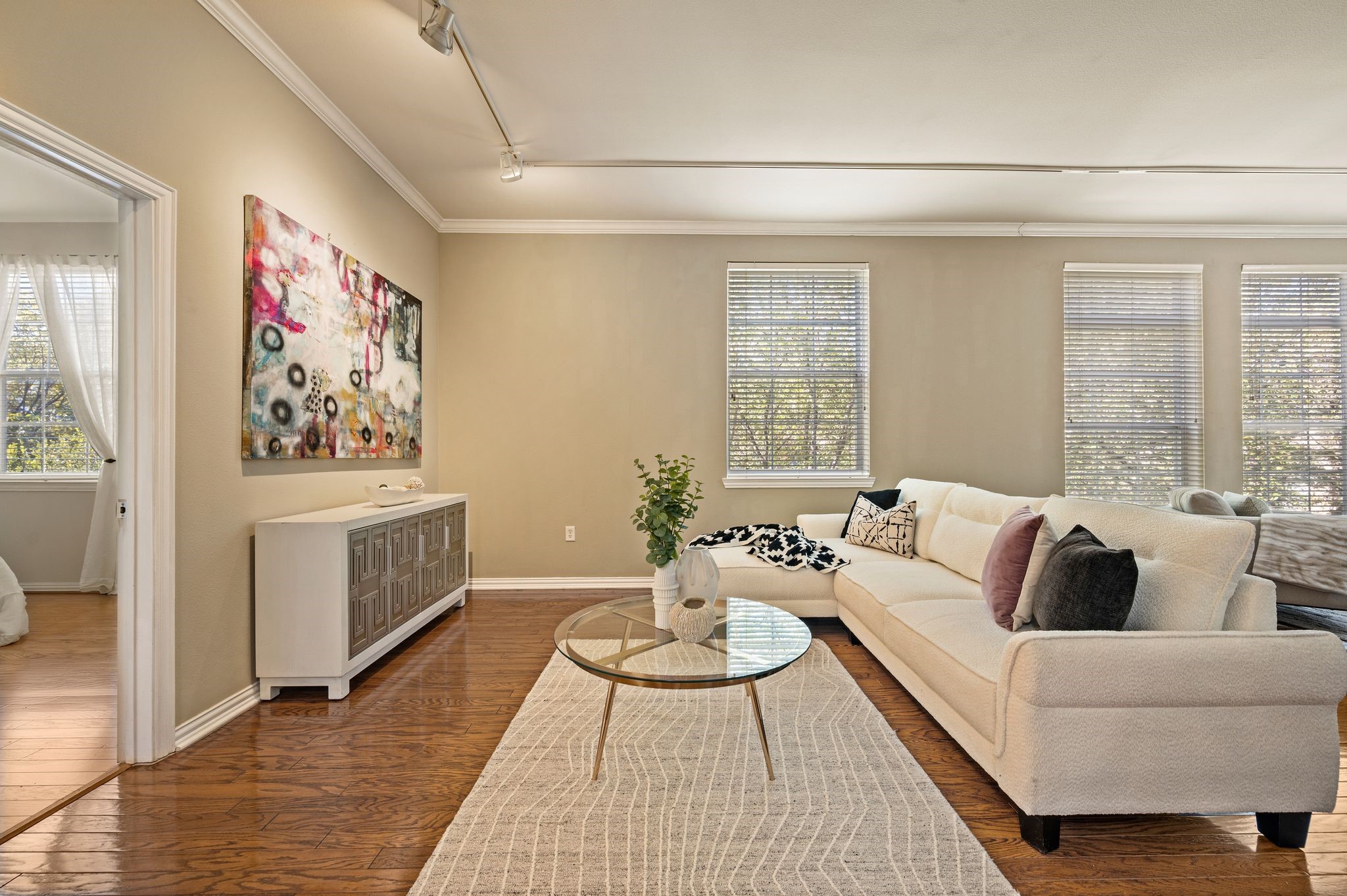 2305 Worthington Street 328