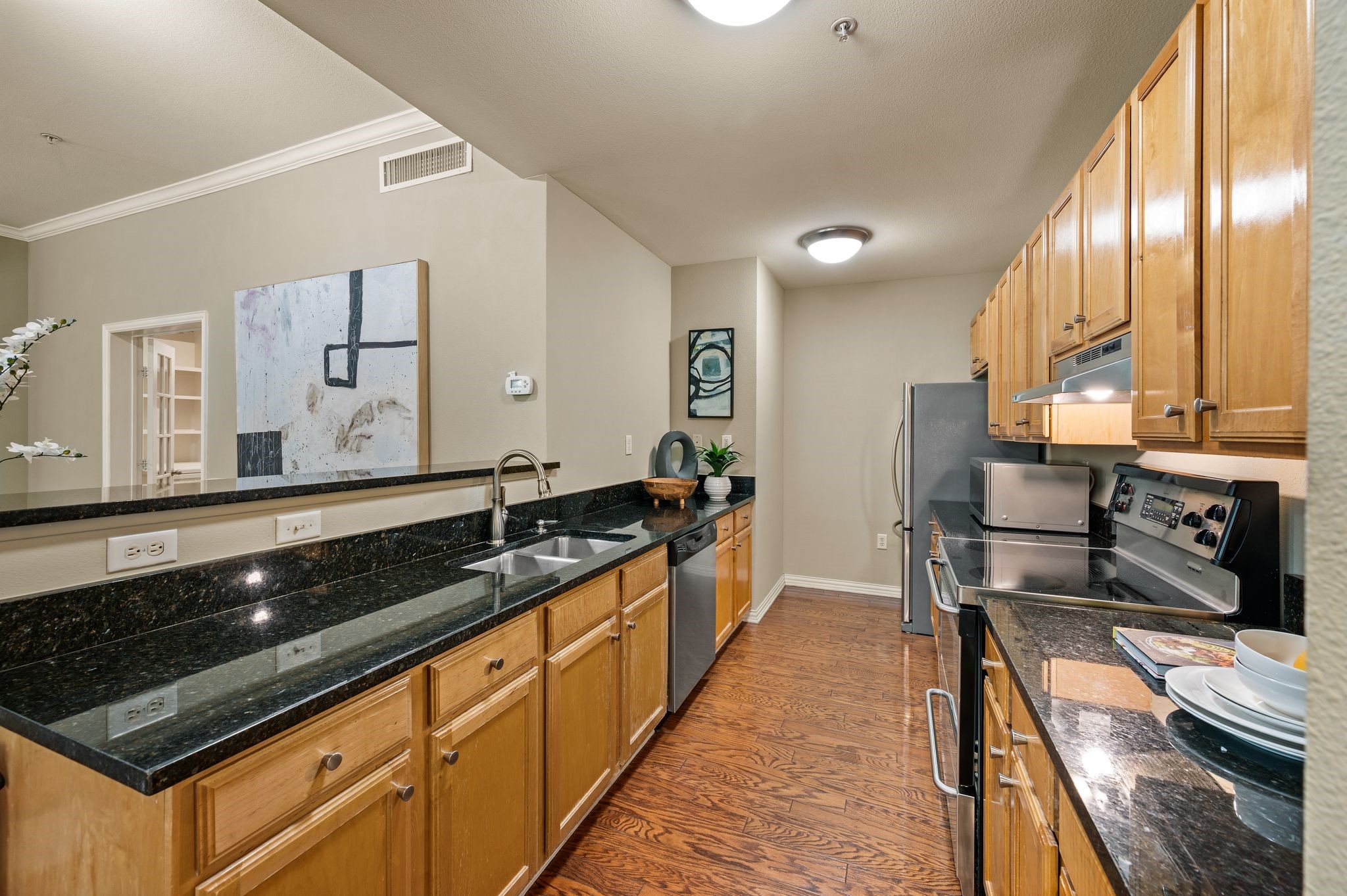 2305 Worthington Street 328