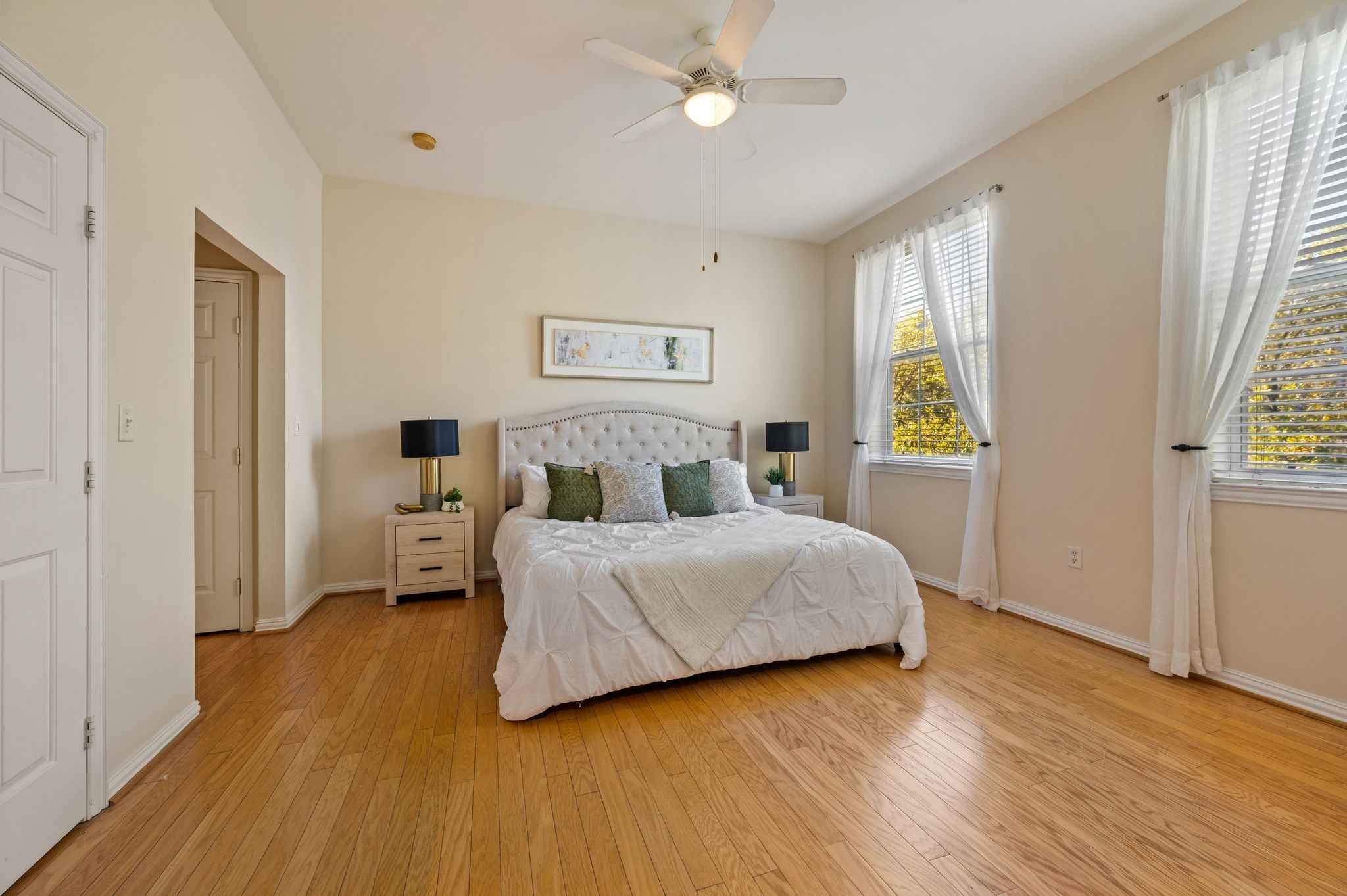 2305 Worthington Street 328