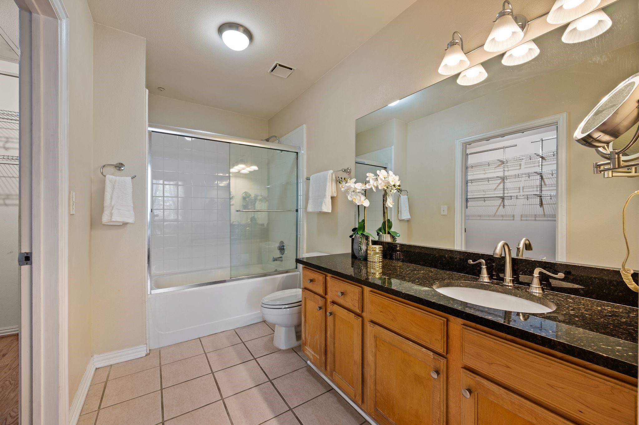 2305 Worthington Street 328