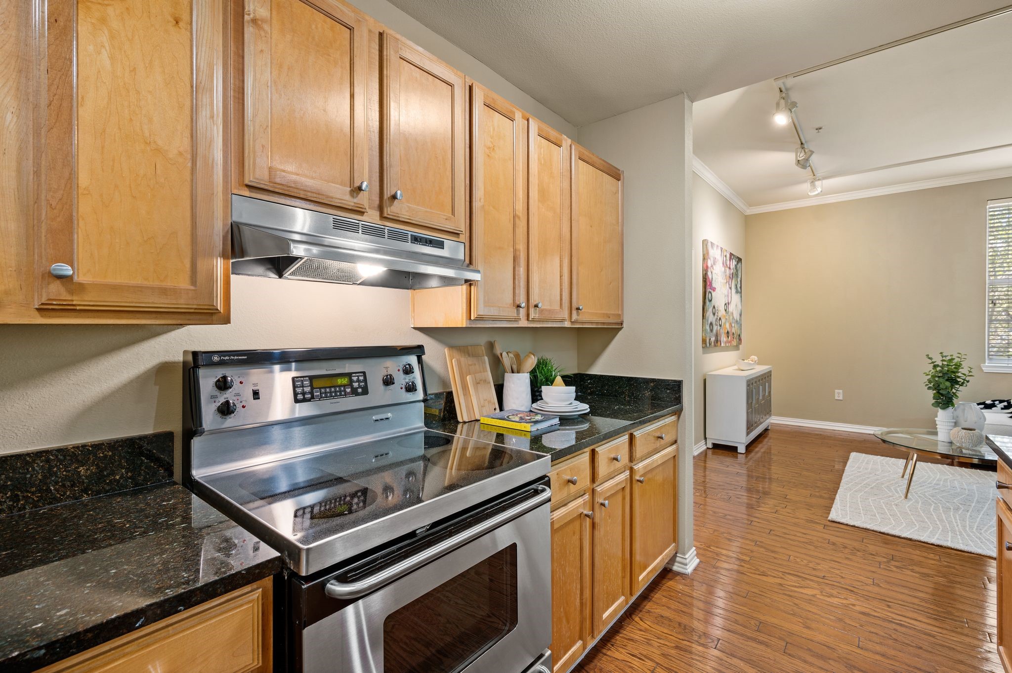 2305 Worthington Street 328