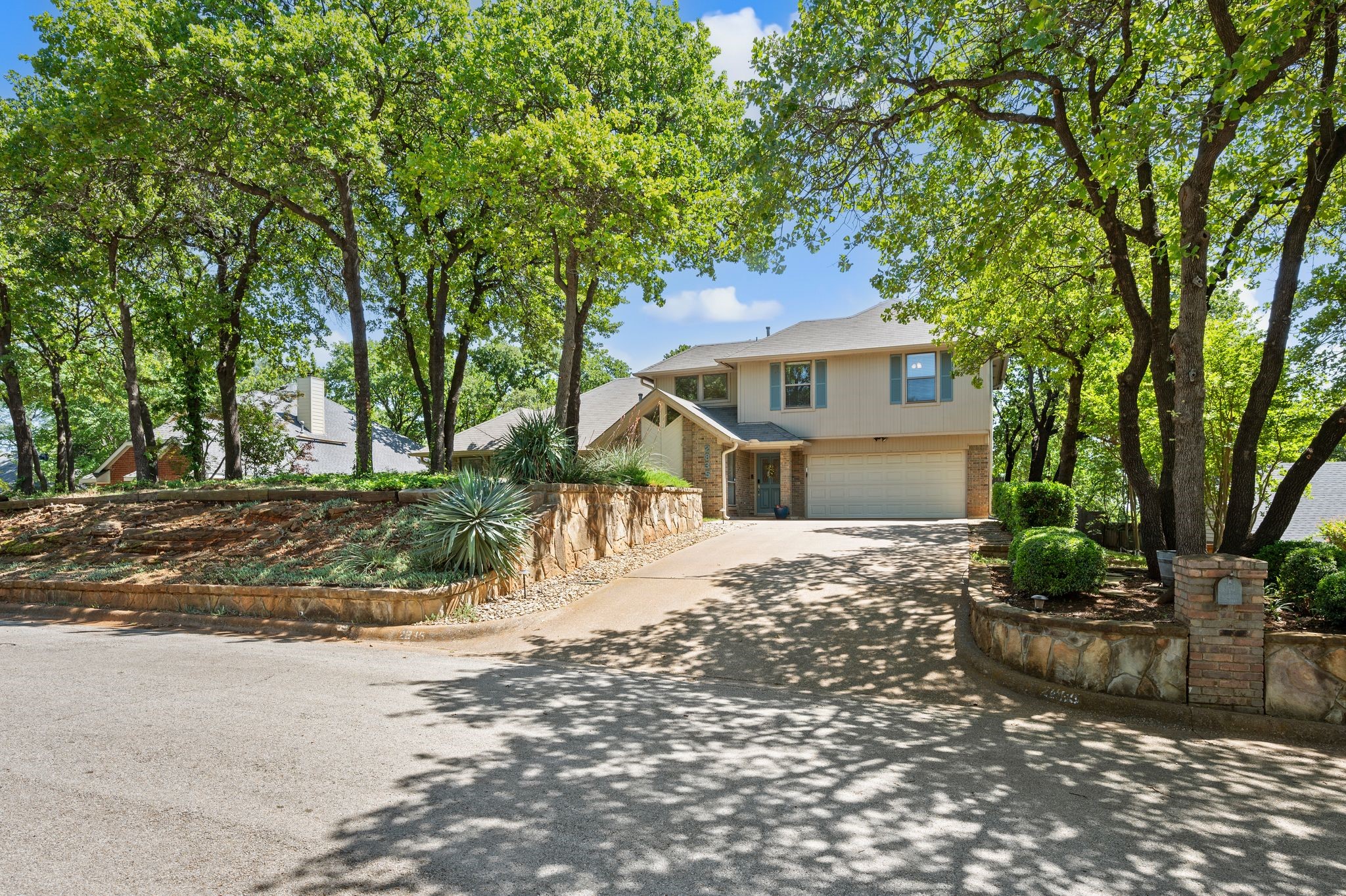 2835 Ridgewood Drive