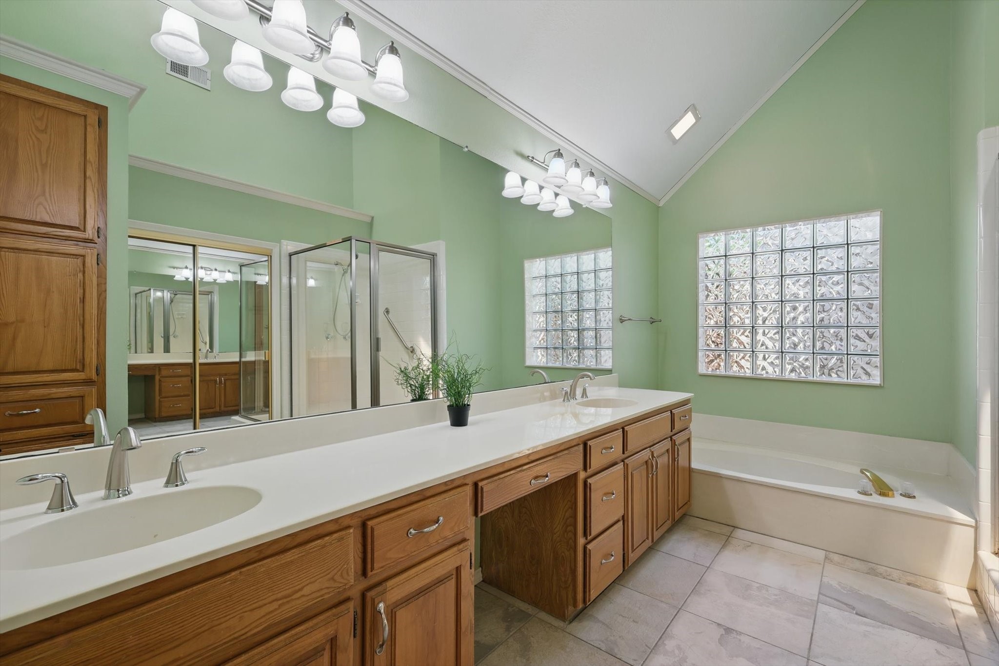 1021 Olde Towne Drive