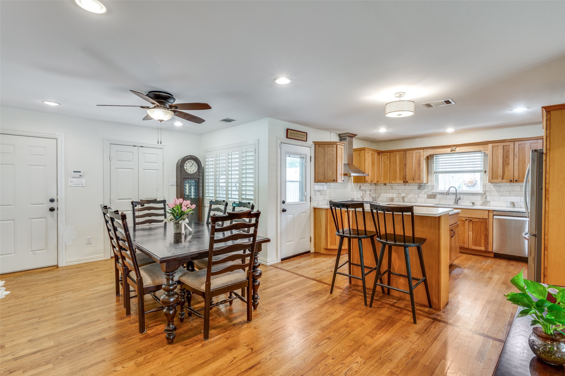 1400 W Tucker Boulevard