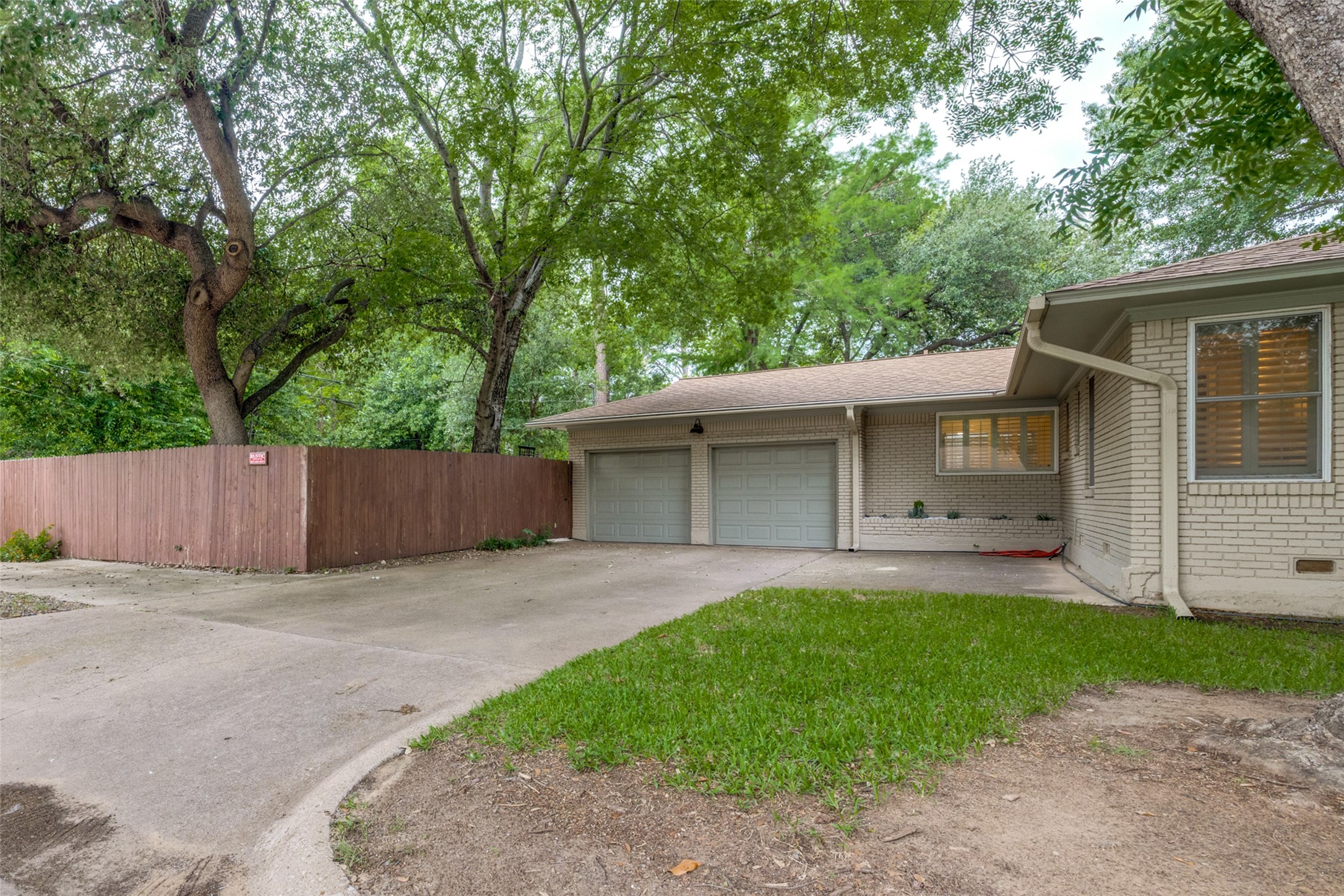 1400 W Tucker Boulevard