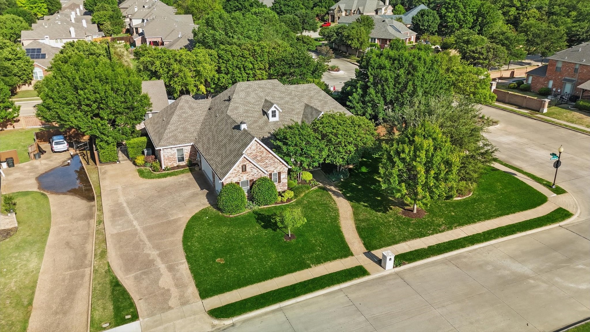 1021 Meandering Woods Drive