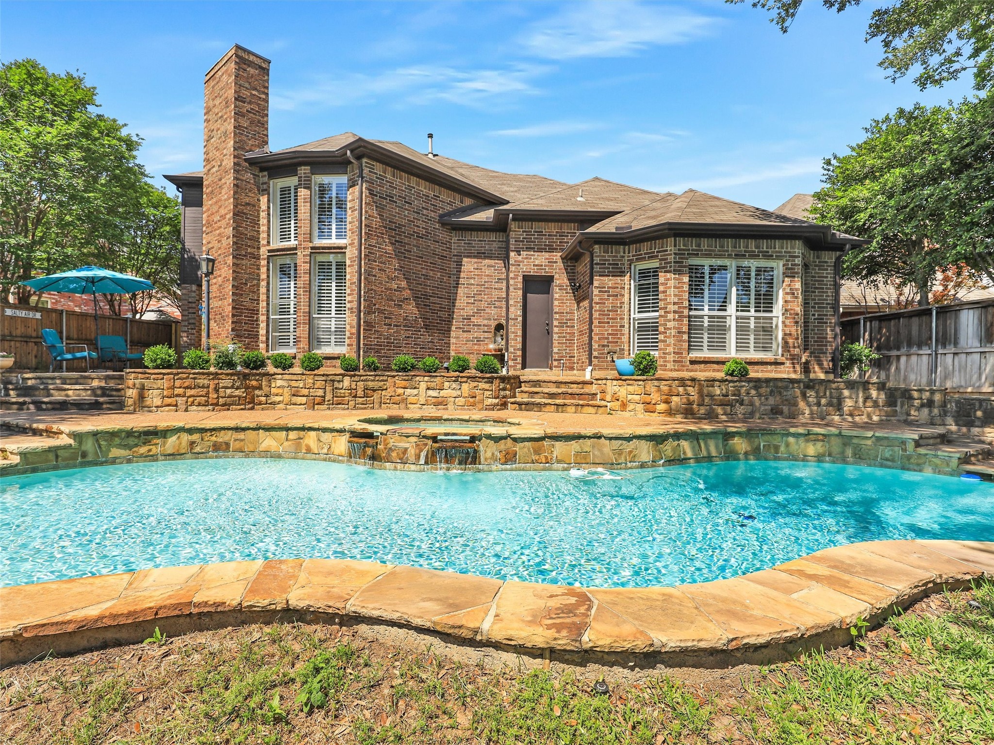 2304 Hickory Leaf Lane