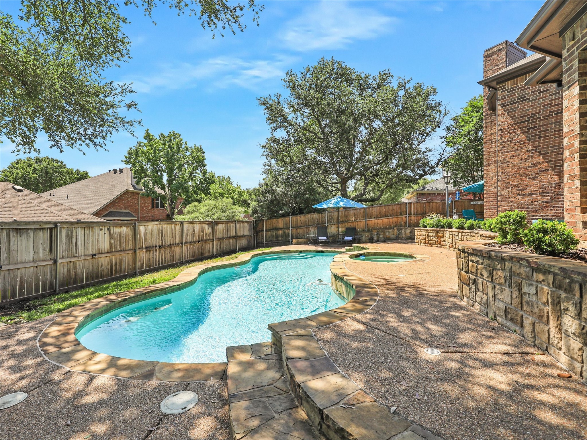 2304 Hickory Leaf Lane