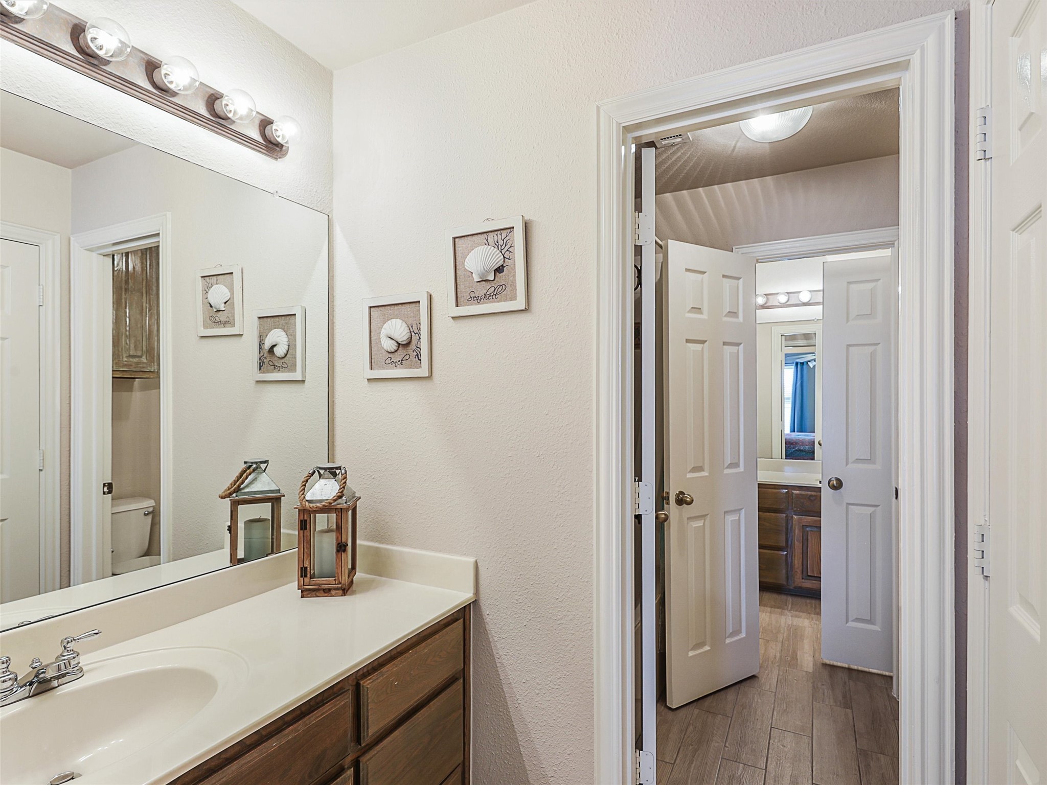 2304 Hickory Leaf Lane