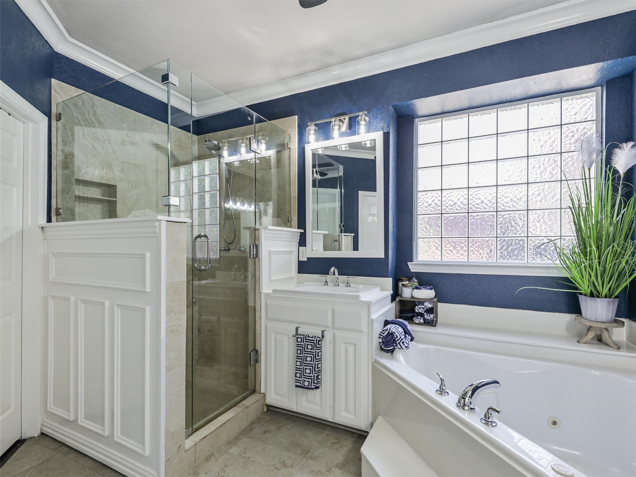 2304 Hickory Leaf Lane