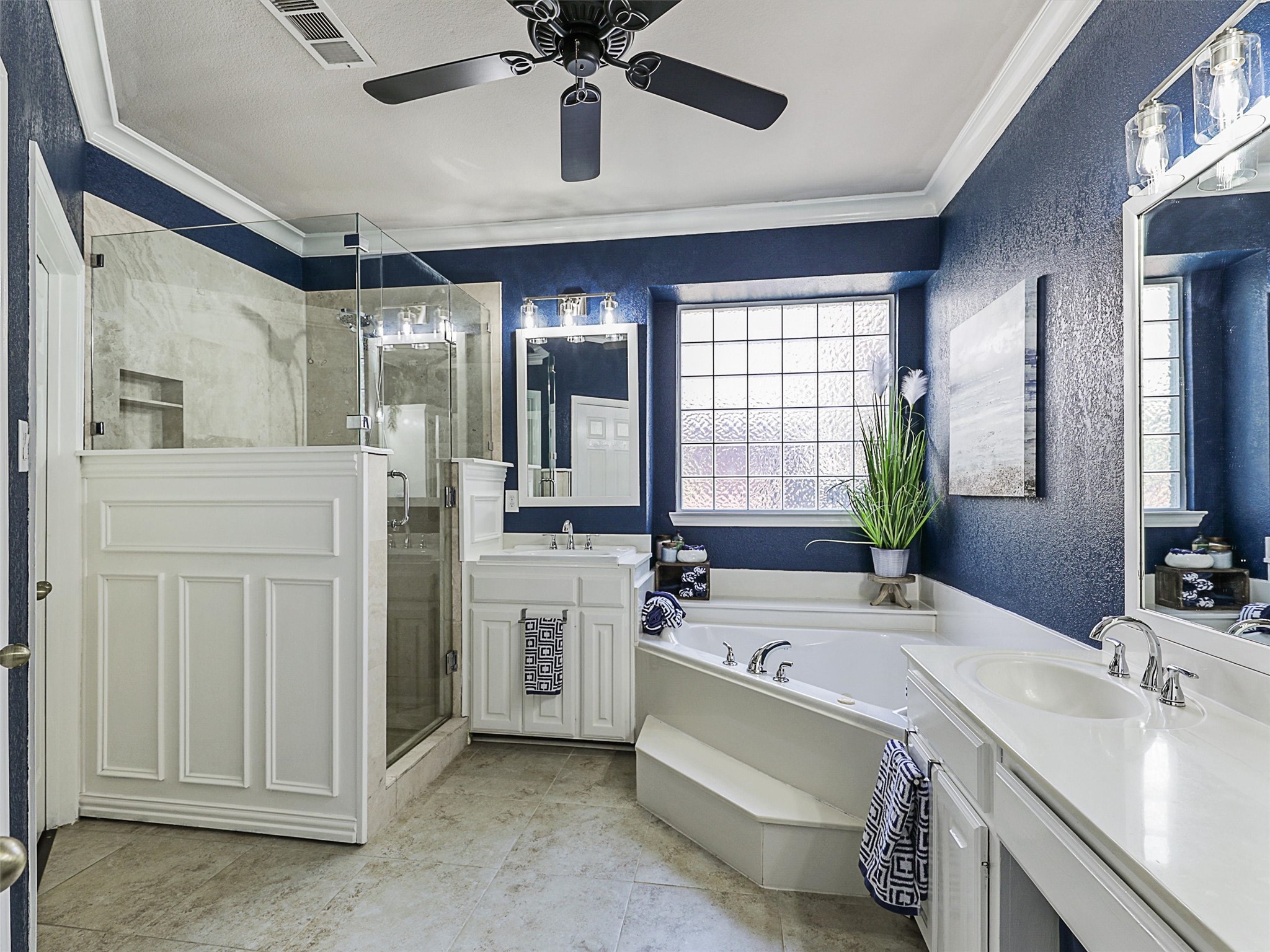 2304 Hickory Leaf Lane