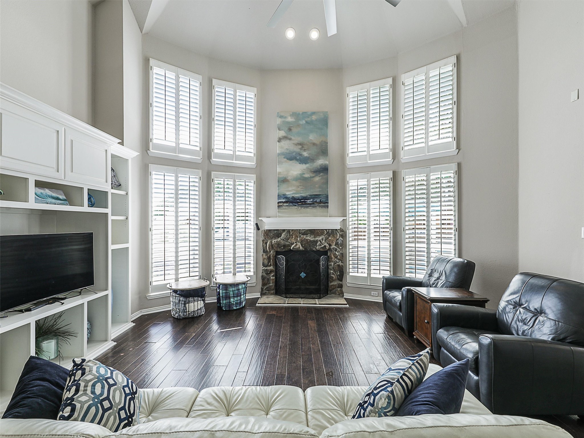 2304 Hickory Leaf Lane