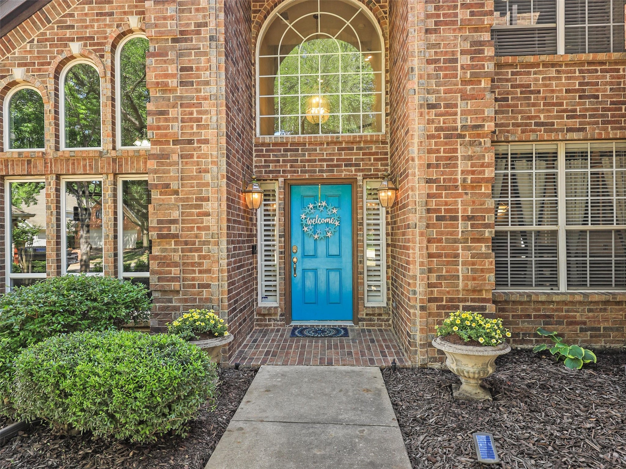 2304 Hickory Leaf Lane