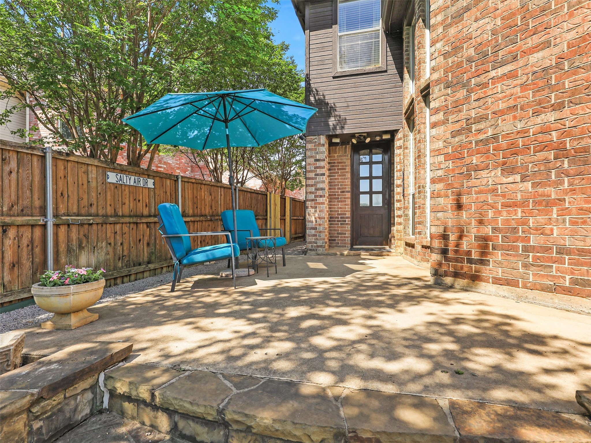 2304 Hickory Leaf Lane