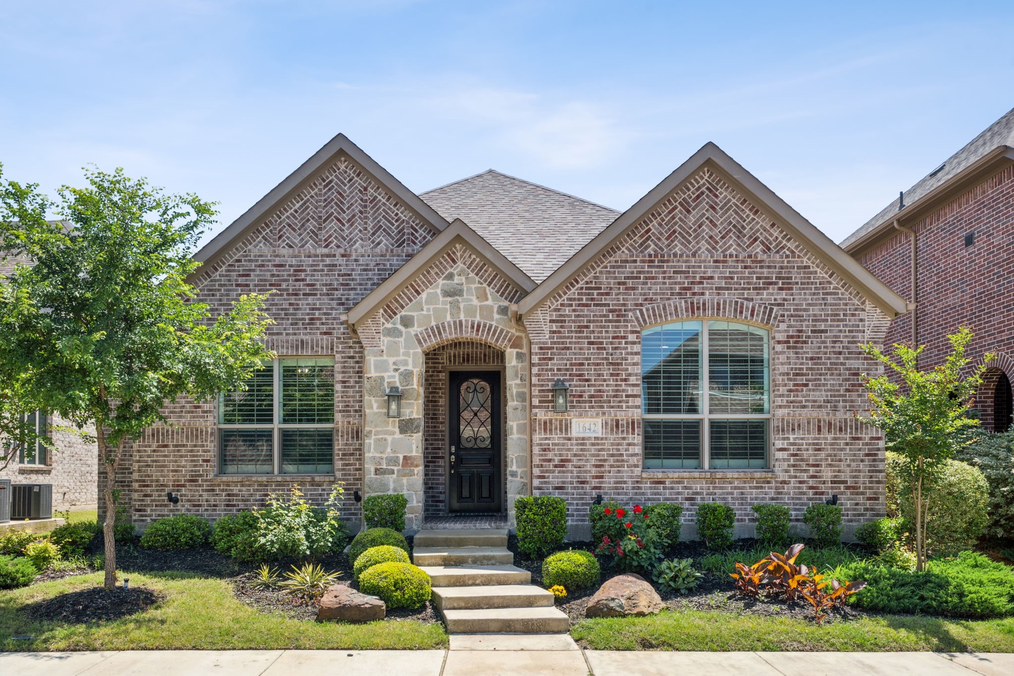 1642 Ashington Trail