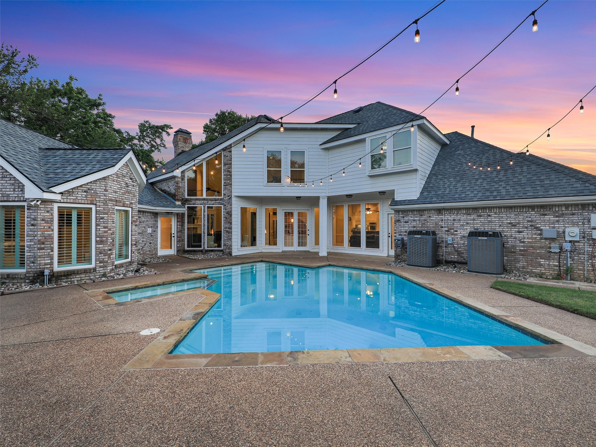 3206 Queensbury Way W