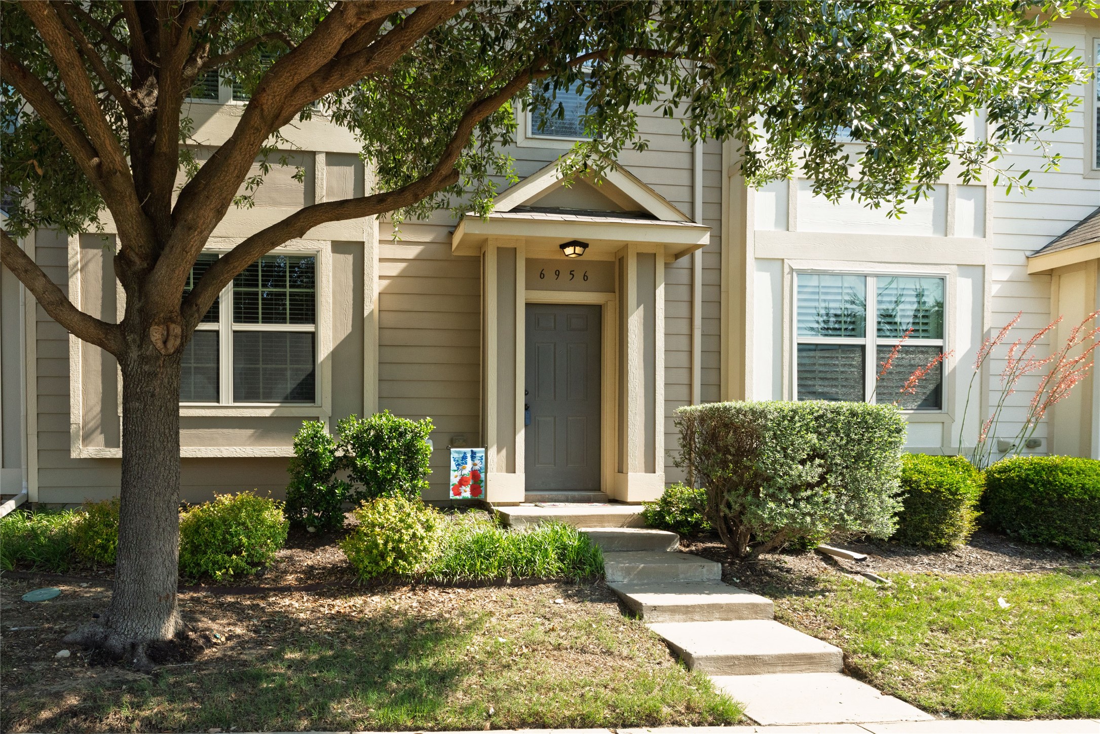 6956 Pascal Way
