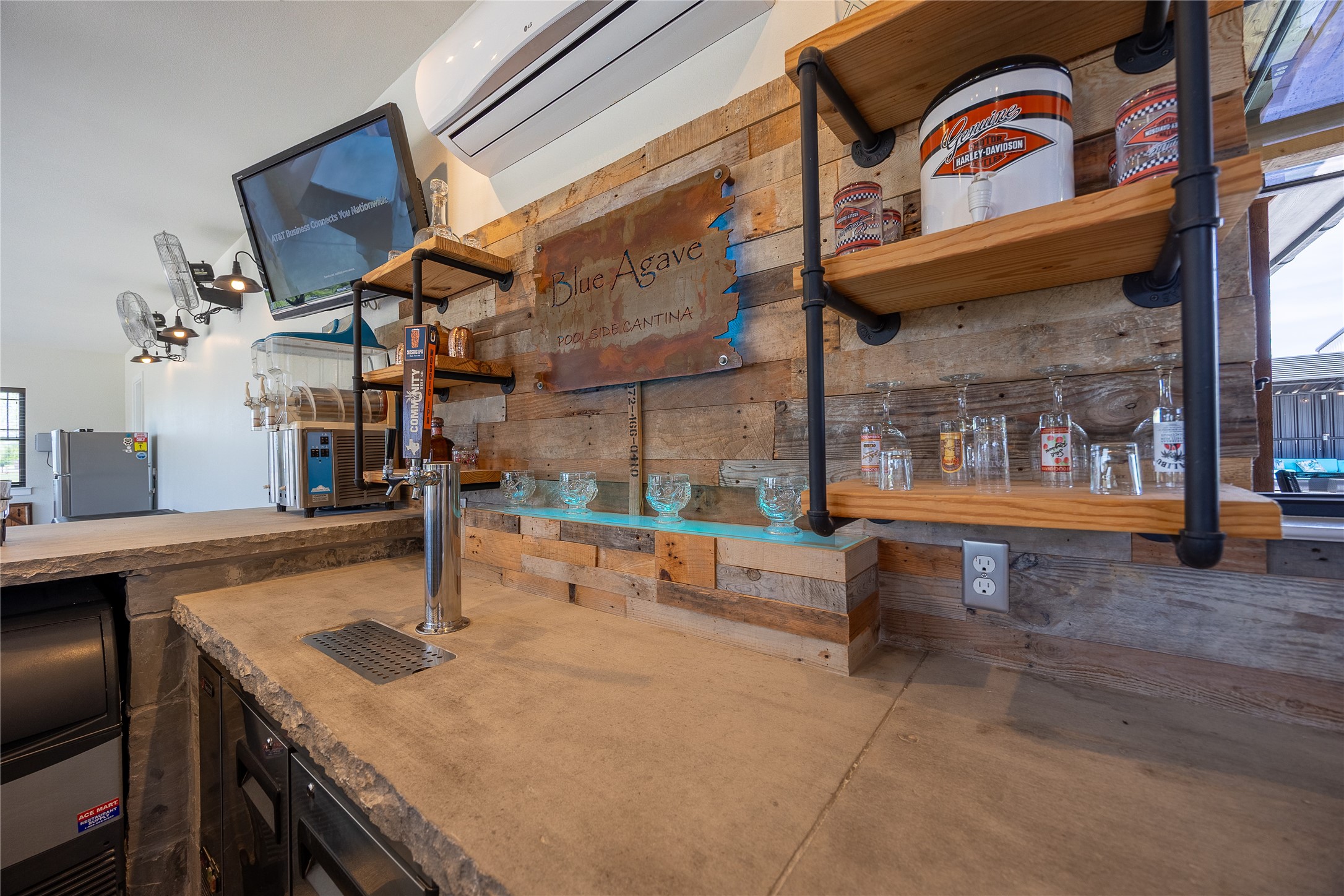 13808 Bates Aston Road