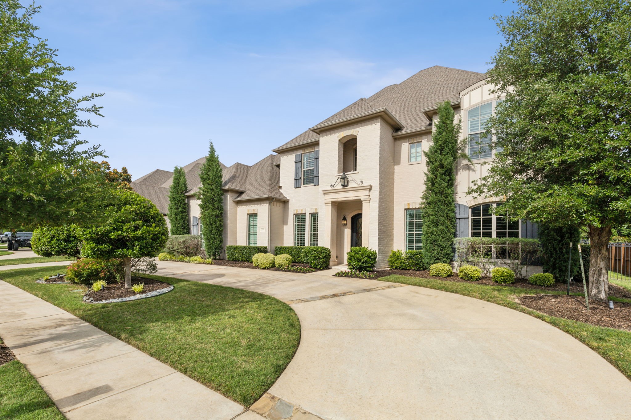 2509 Oak Bend Court