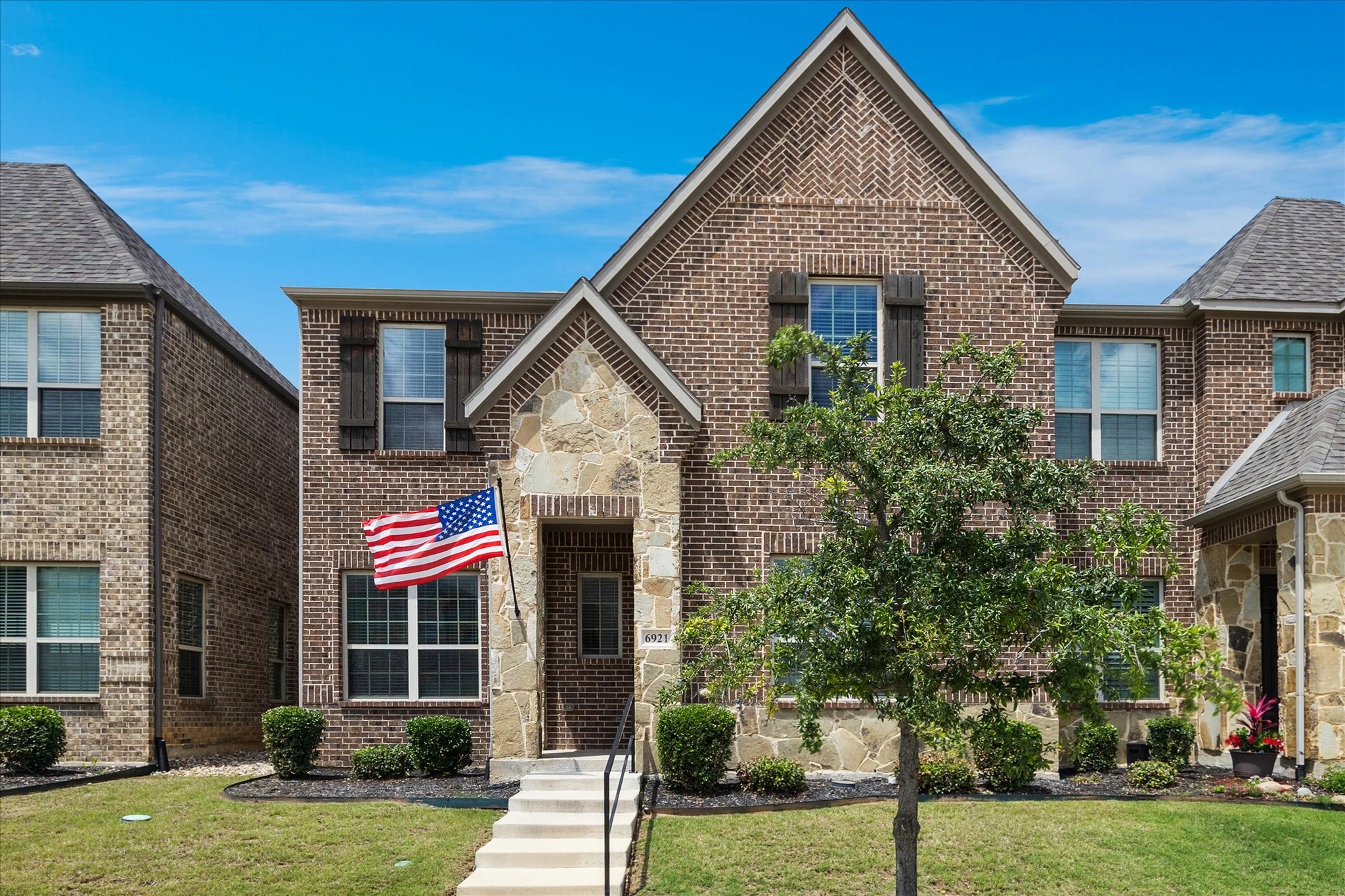 6921 Acadia Lane