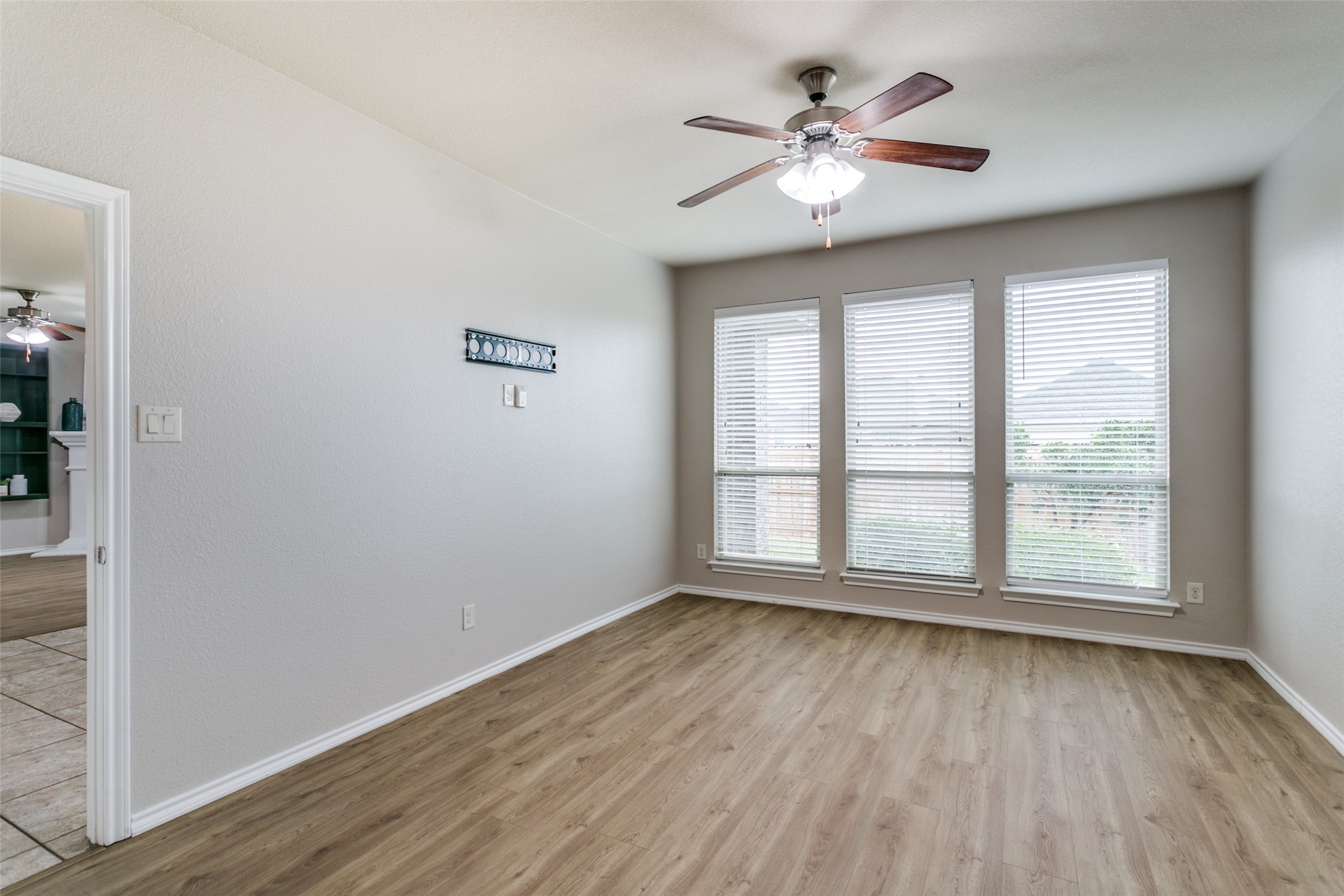 4621 Lazy Oaks Street