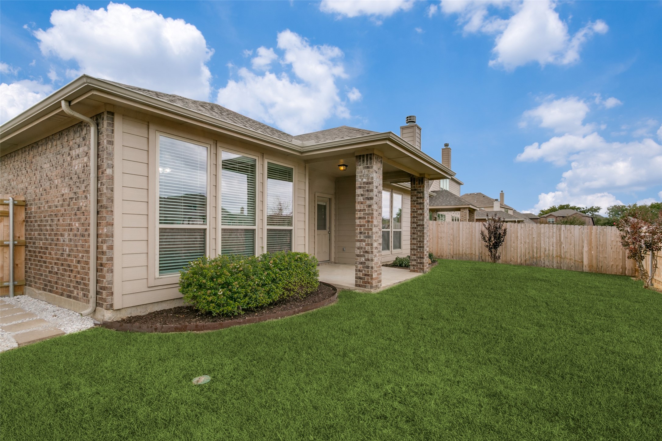 4621 Lazy Oaks Street