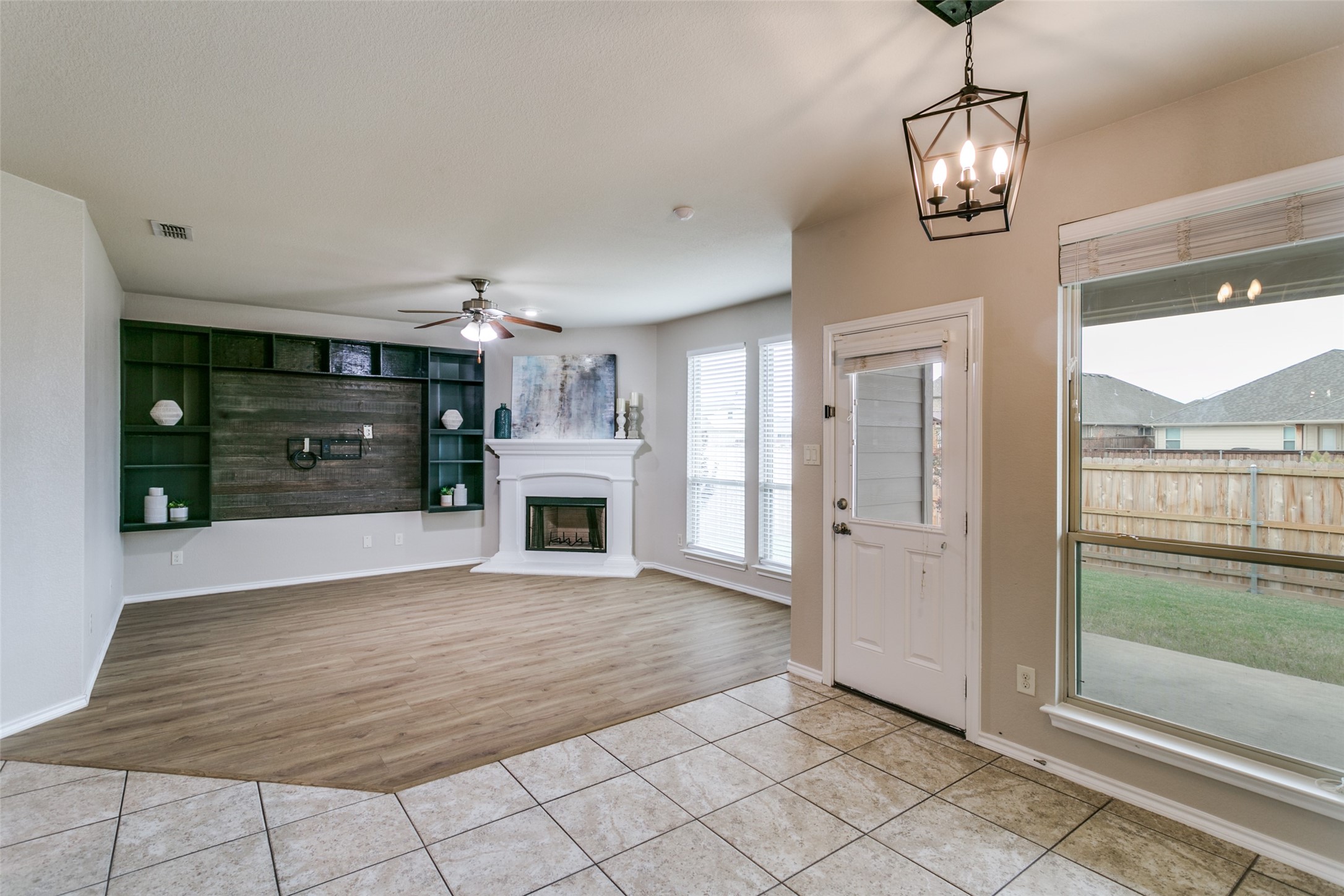 4621 Lazy Oaks Street