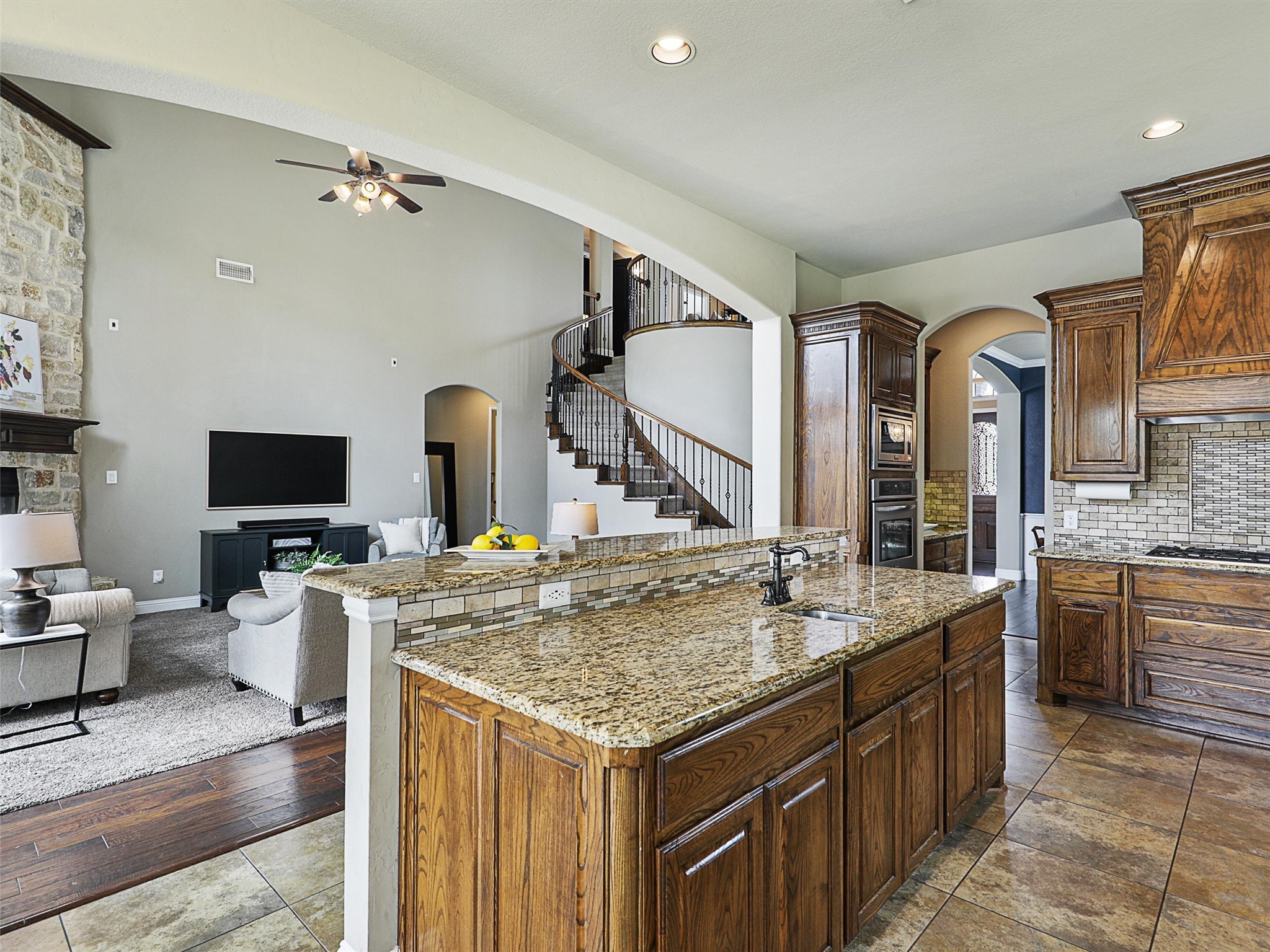 2420 Lilyfield Drive