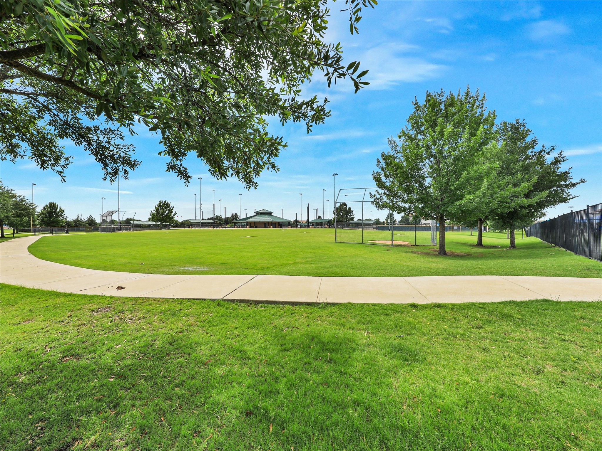 2420 Lilyfield Drive