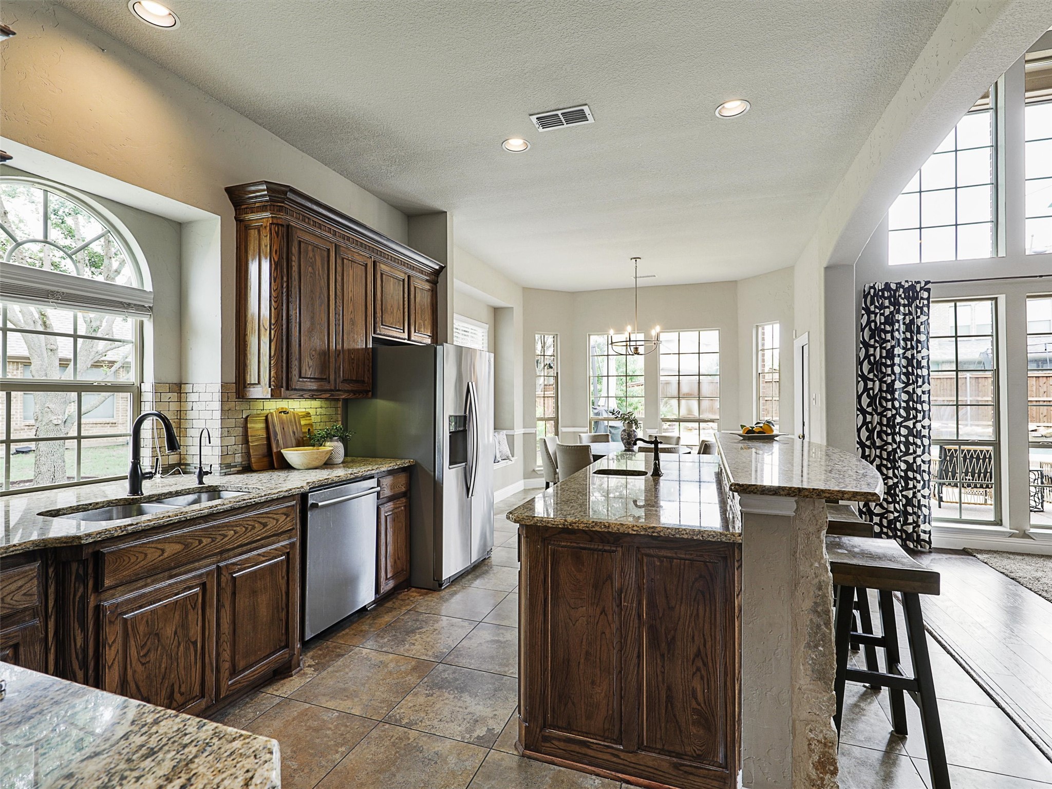 2420 Lilyfield Drive