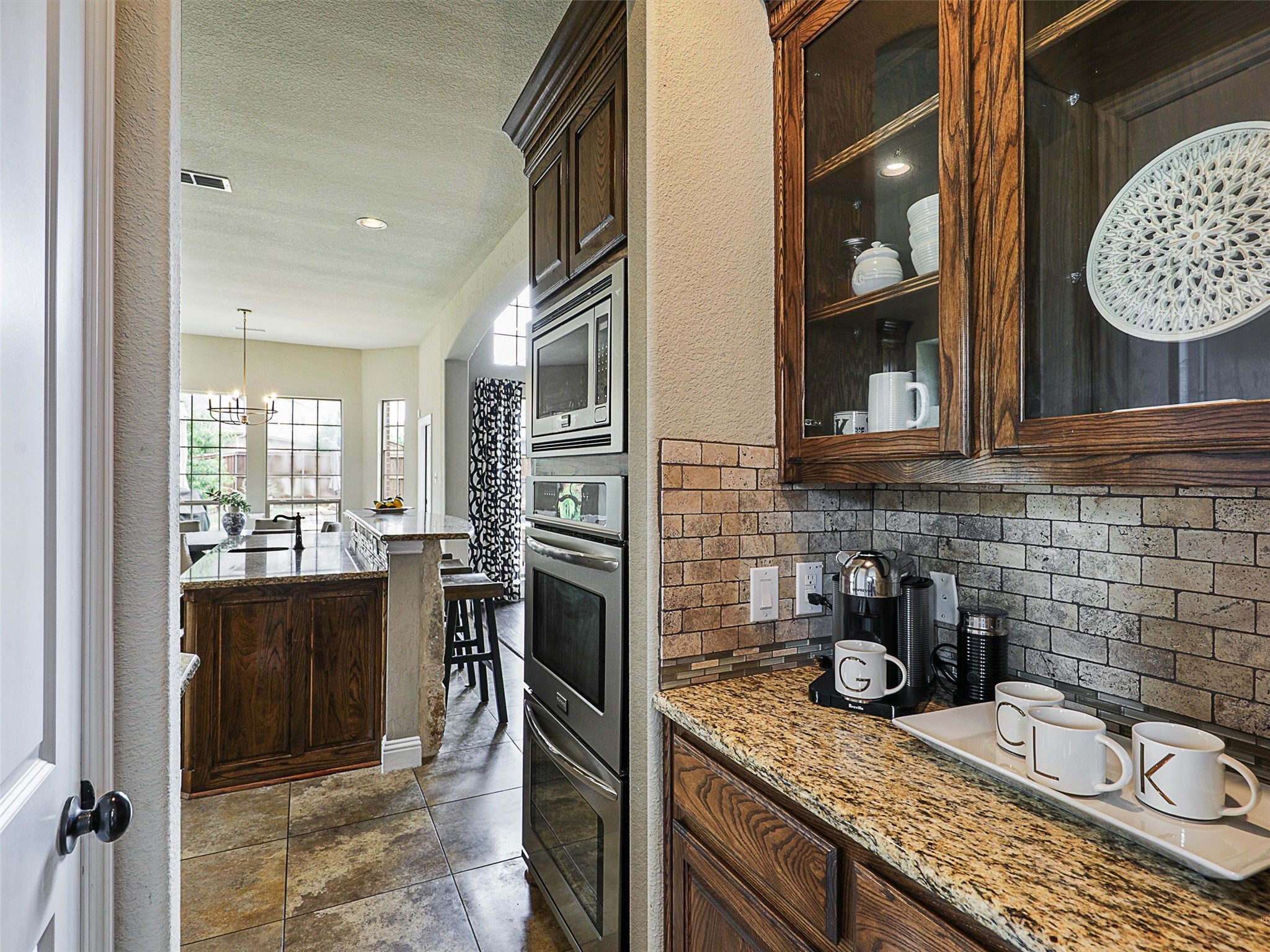 2420 Lilyfield Drive