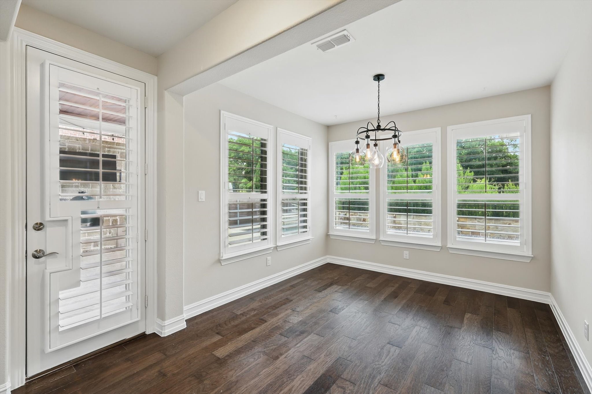 2866 Milsons Point Drive