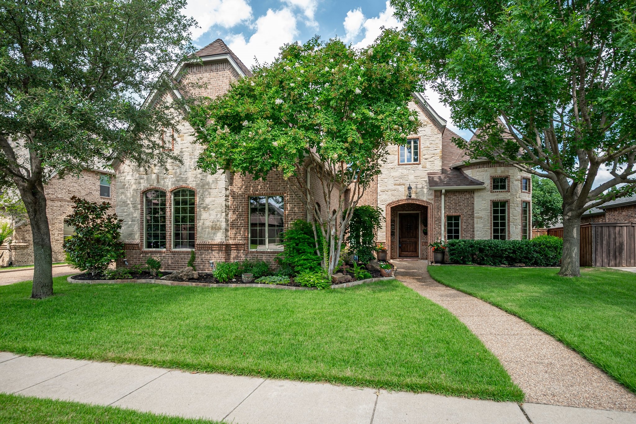 8116 Long Trail Drive