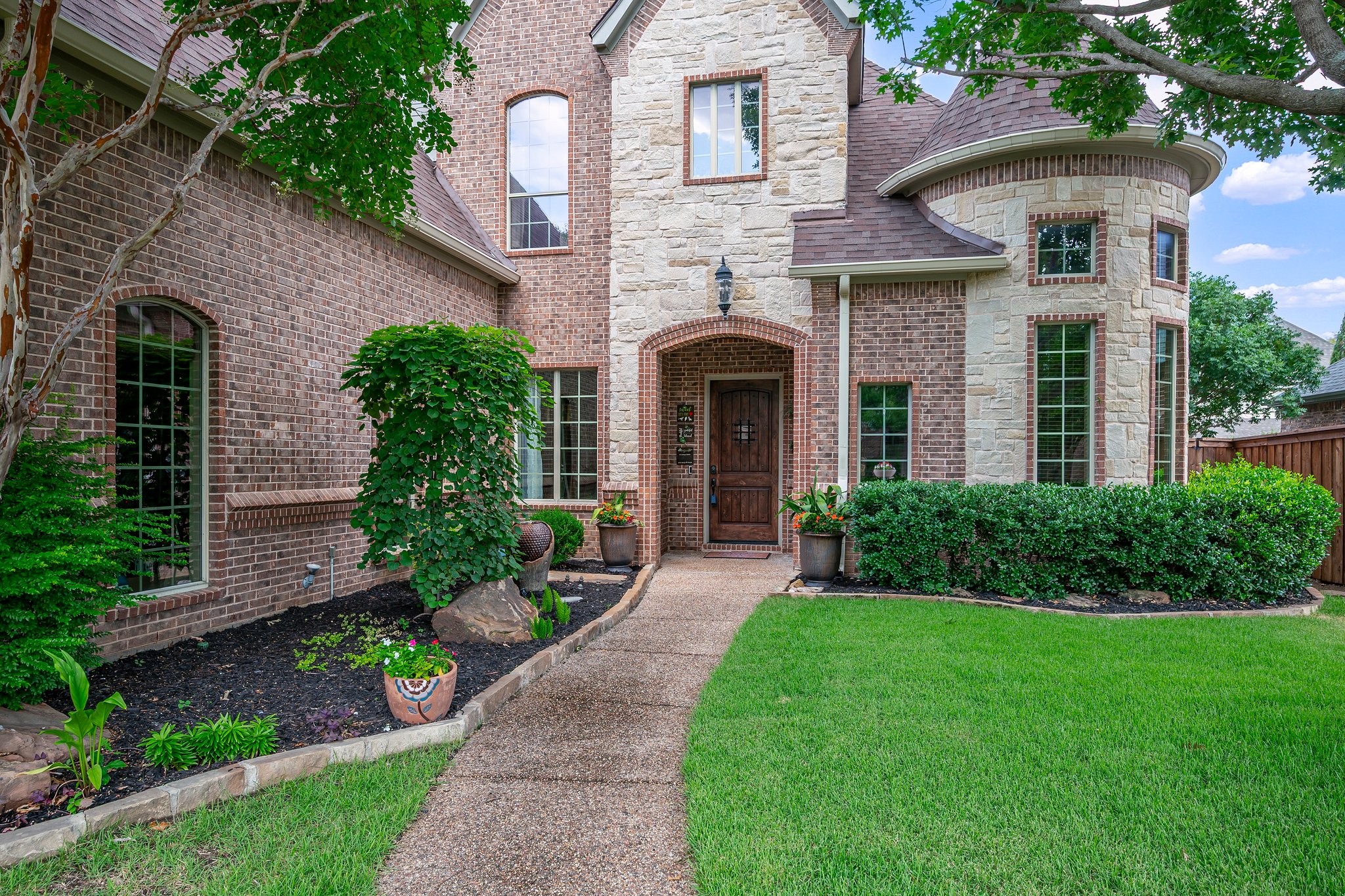 8116 Long Trail Drive