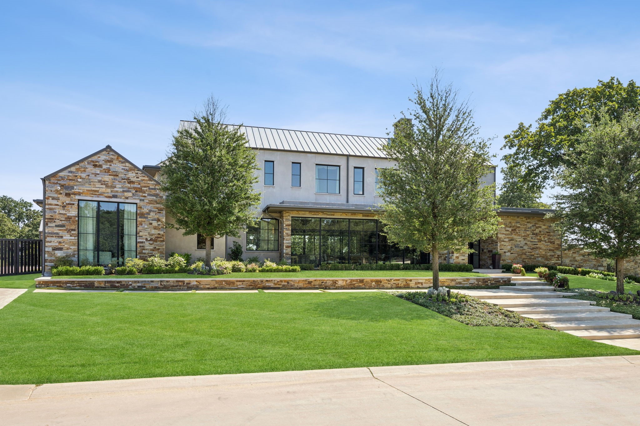 1502 Bluffview Drive