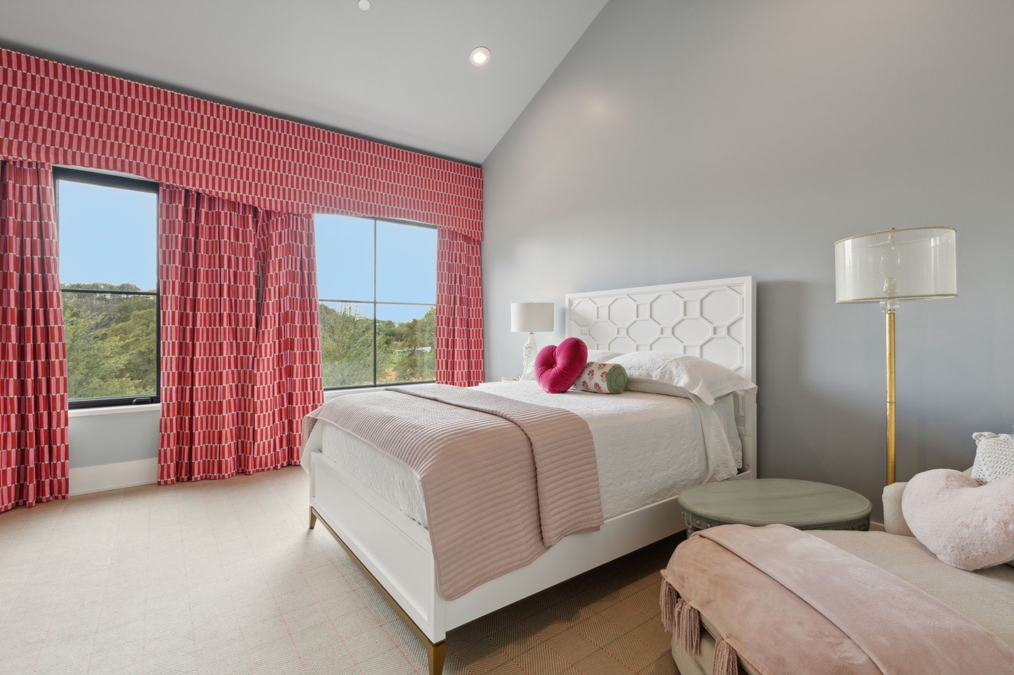 1502 Bluffview Drive